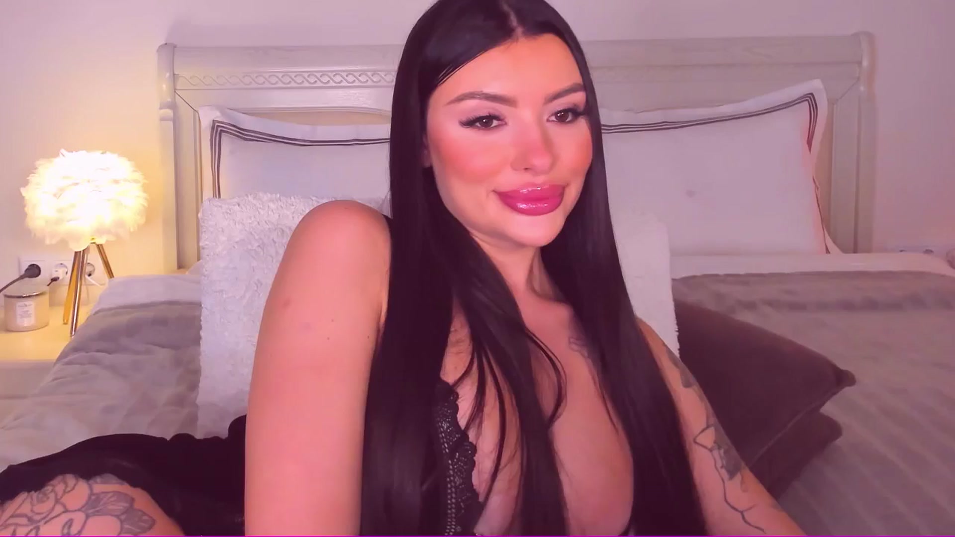 Gallery image thumbnail from Mary_Harris_'s myfreecams stream on, 06/25/2024, 19:24 image 14 of 20