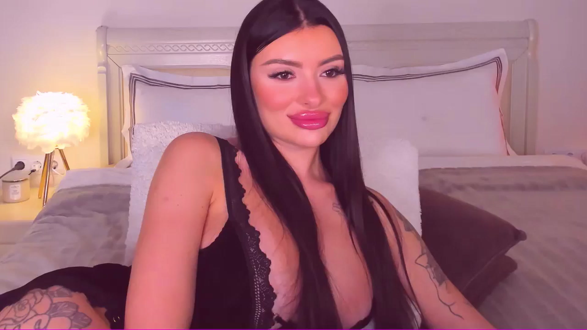 Gallery image thumbnail from Mary_Harris_'s myfreecams stream on, 06/25/2024, 19:24 image 11 of 20