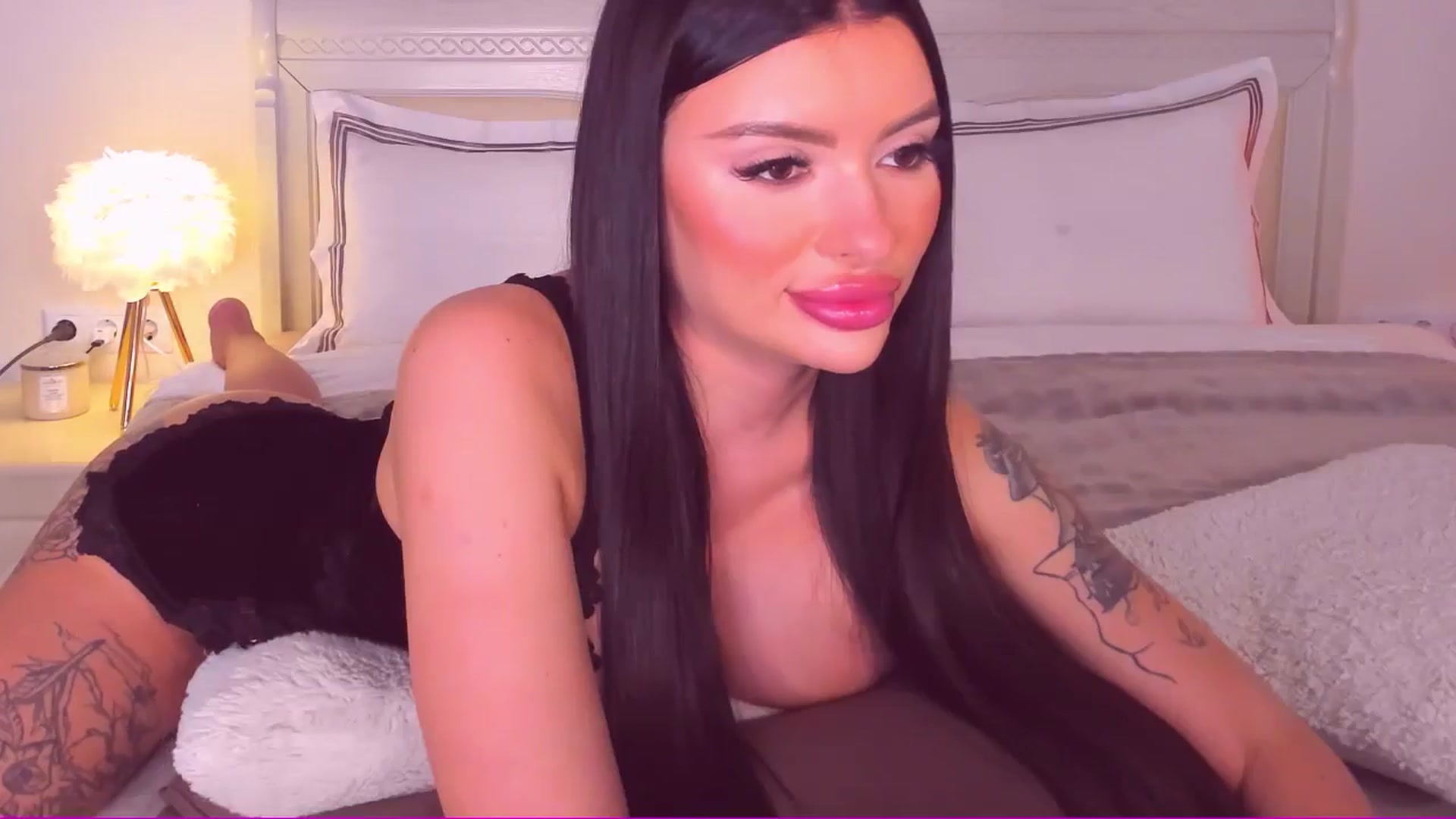 Gallery image thumbnail from Mary_Harris_'s myfreecams stream on, 06/25/2024, 20:15 image 17 of 20