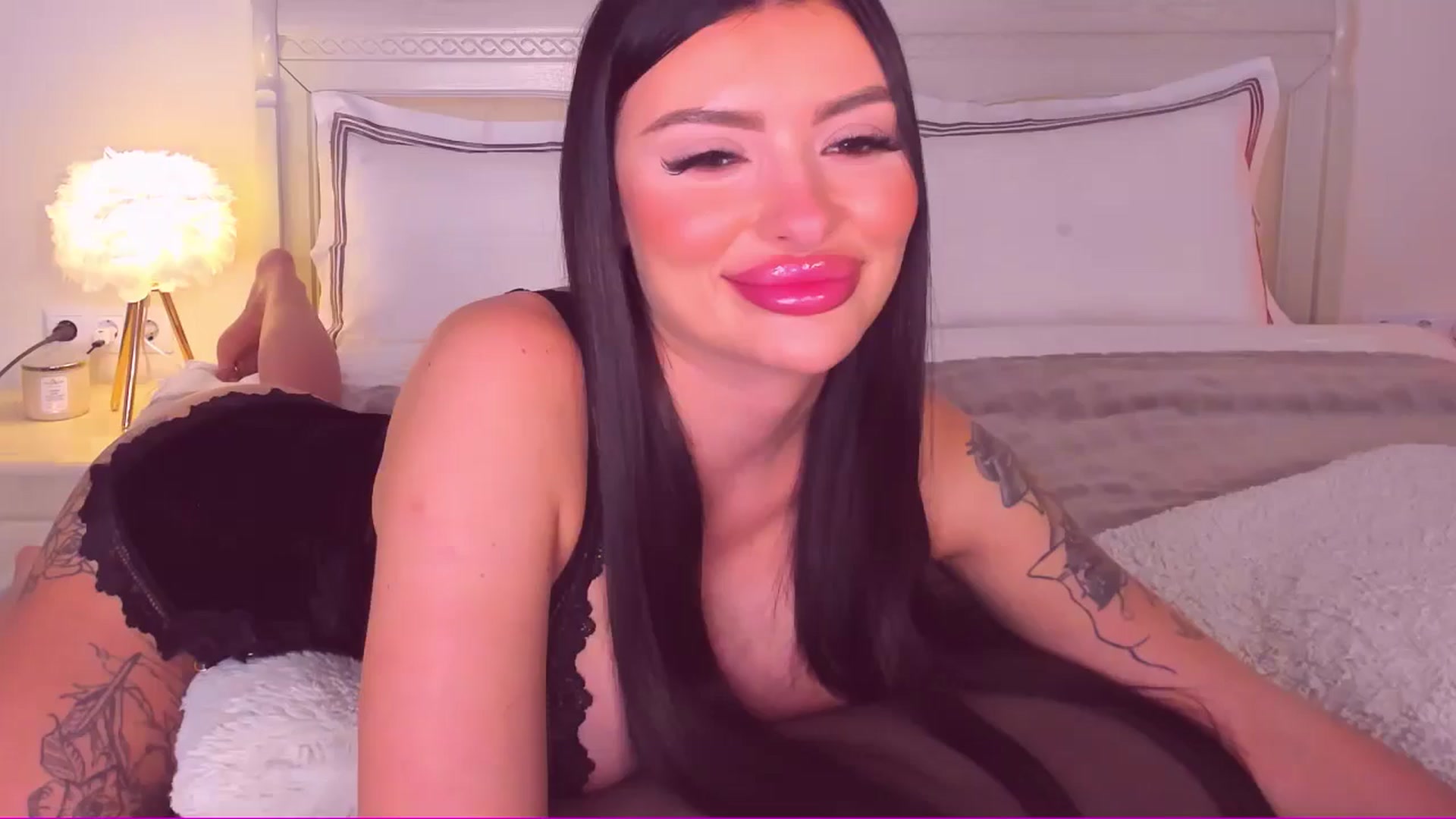 Gallery image thumbnail from Mary_Harris_'s myfreecams stream on, 06/25/2024, 20:15 image 15 of 20