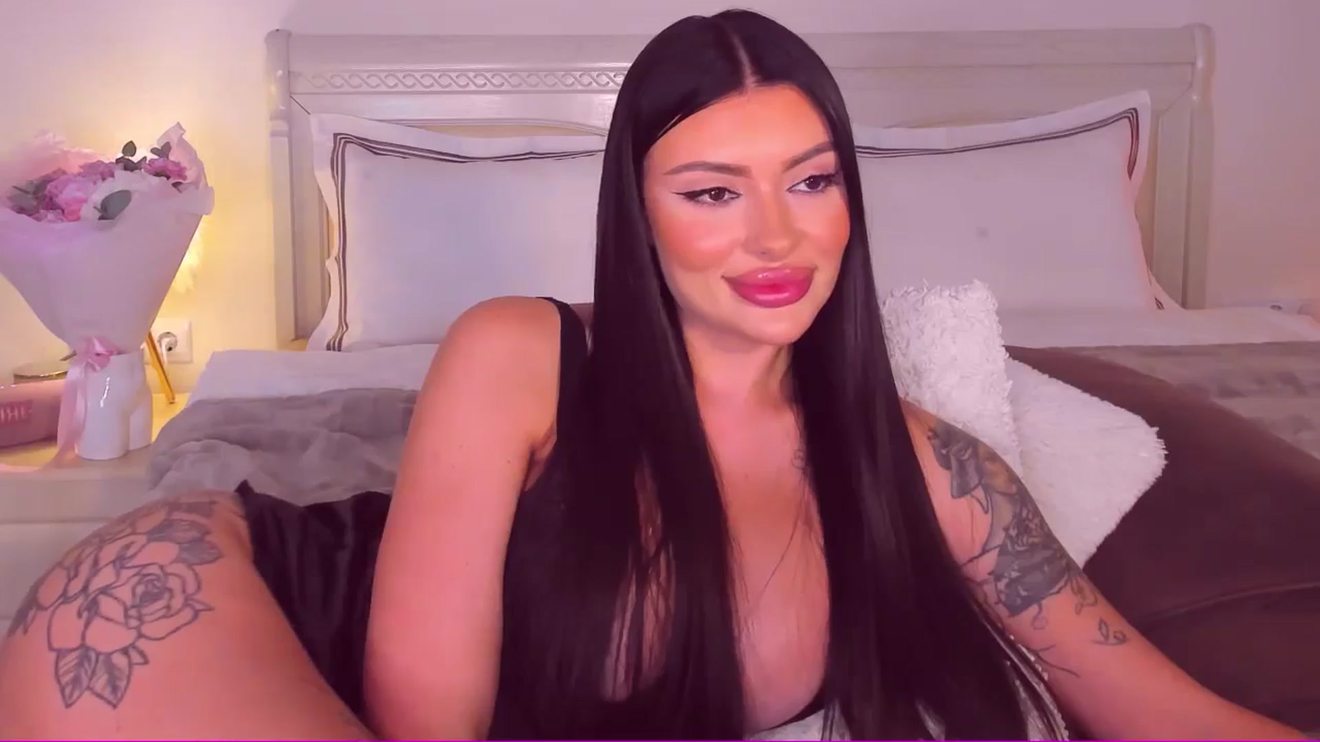 Gallery image thumbnail from Mary_Harris_'s myfreecams stream on, 06/27/2024, 21:10 image 17 of 20