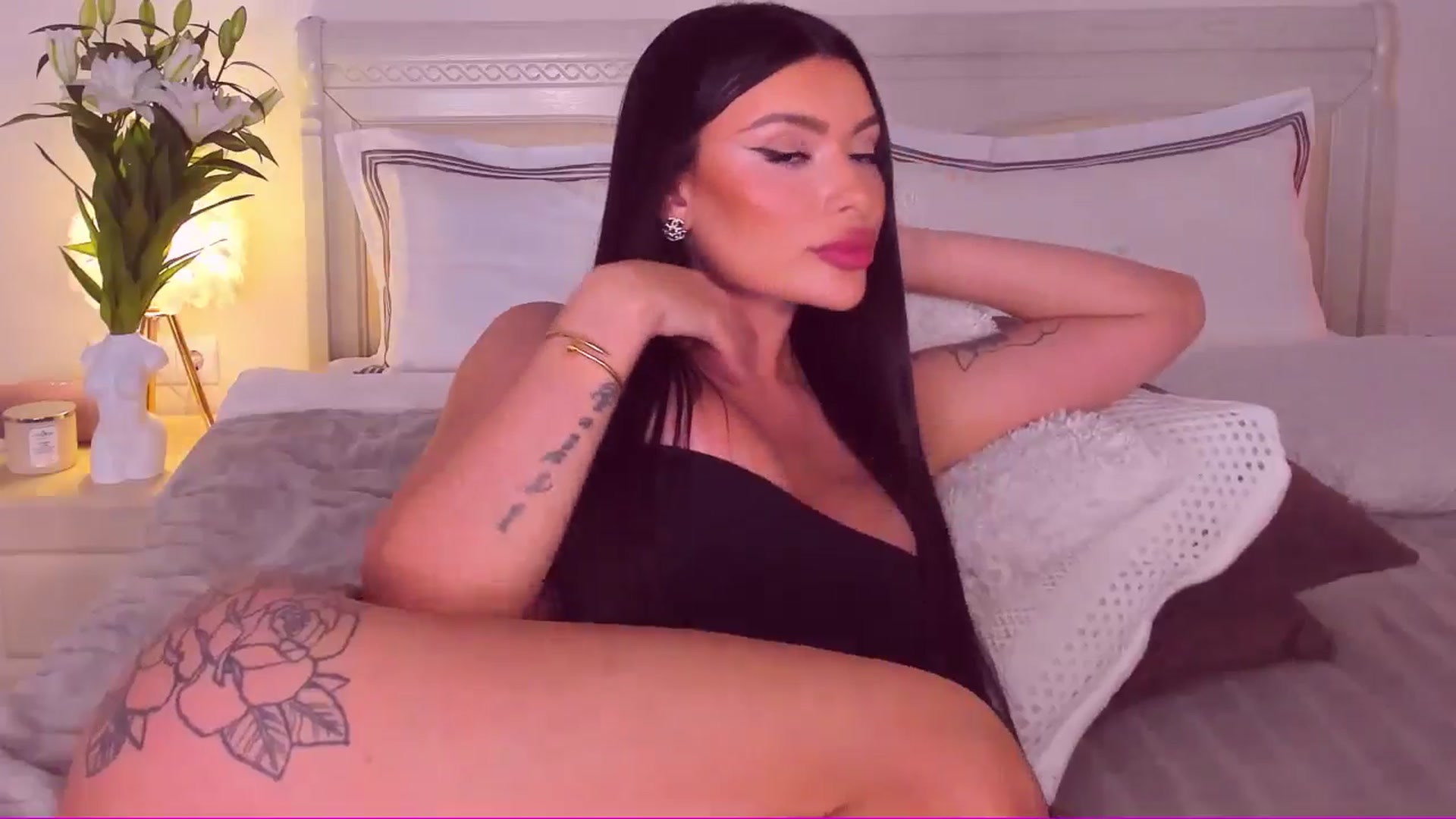 Gallery image thumbnail from Mary_Harris_'s myfreecams stream on, 06/29/2024, 22:34 image 13 of 20