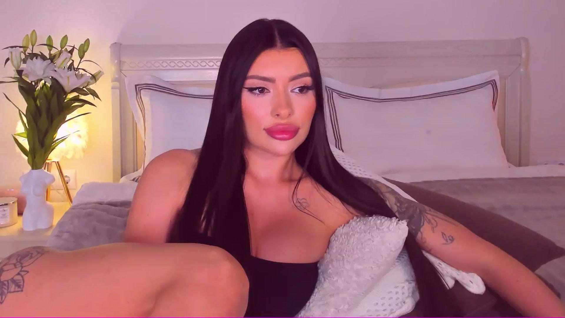 Gallery image thumbnail from Mary_Harris_'s myfreecams stream on, 06/30/2024, 24:16 image 6 of 20