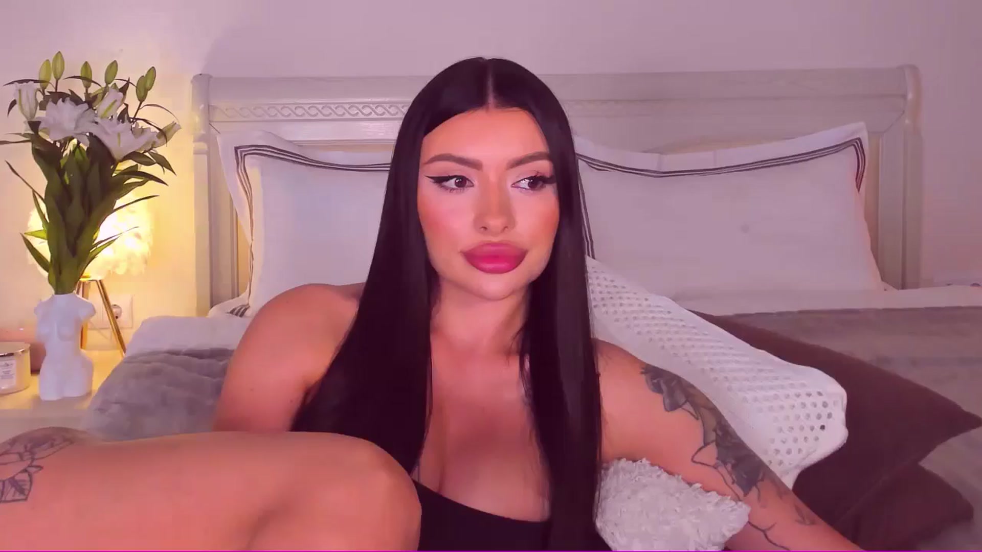 Gallery image thumbnail from Mary_Harris_'s myfreecams stream on, 06/30/2024, 24:16 image 17 of 20