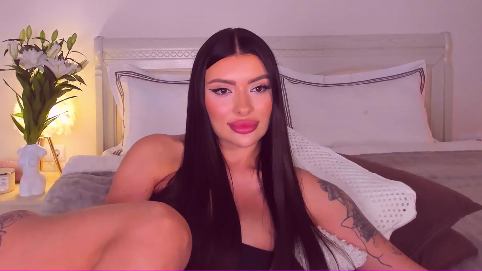 Gallery image thumbnail from Mary_Harris_'s myfreecams stream on, 06/30/2024, 24:16 image 18 of 20