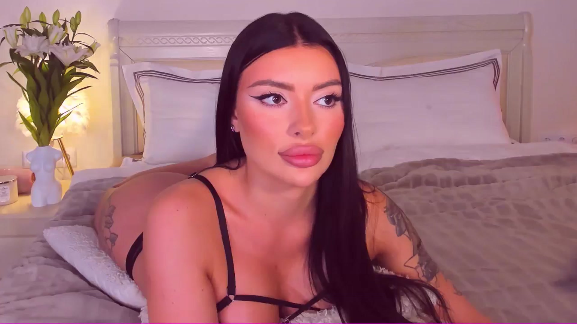 Gallery image thumbnail from Mary_Harris_'s myfreecams stream on, 06/30/2024, 23:03 image 11 of 20