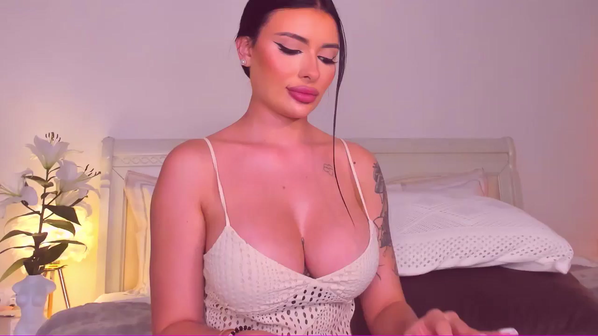Gallery image thumbnail from Mary_Harris_'s myfreecams stream on, 08/04/2024, 01:47 image 12 of 20