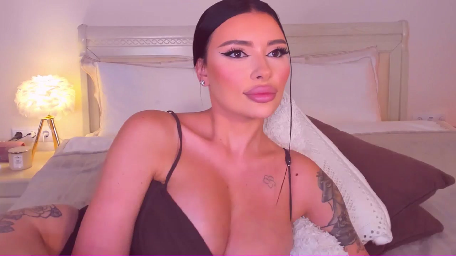 Gallery image thumbnail from Mary_Harris_'s myfreecams stream on, 08/08/2024, 06:12 image 4 of 20