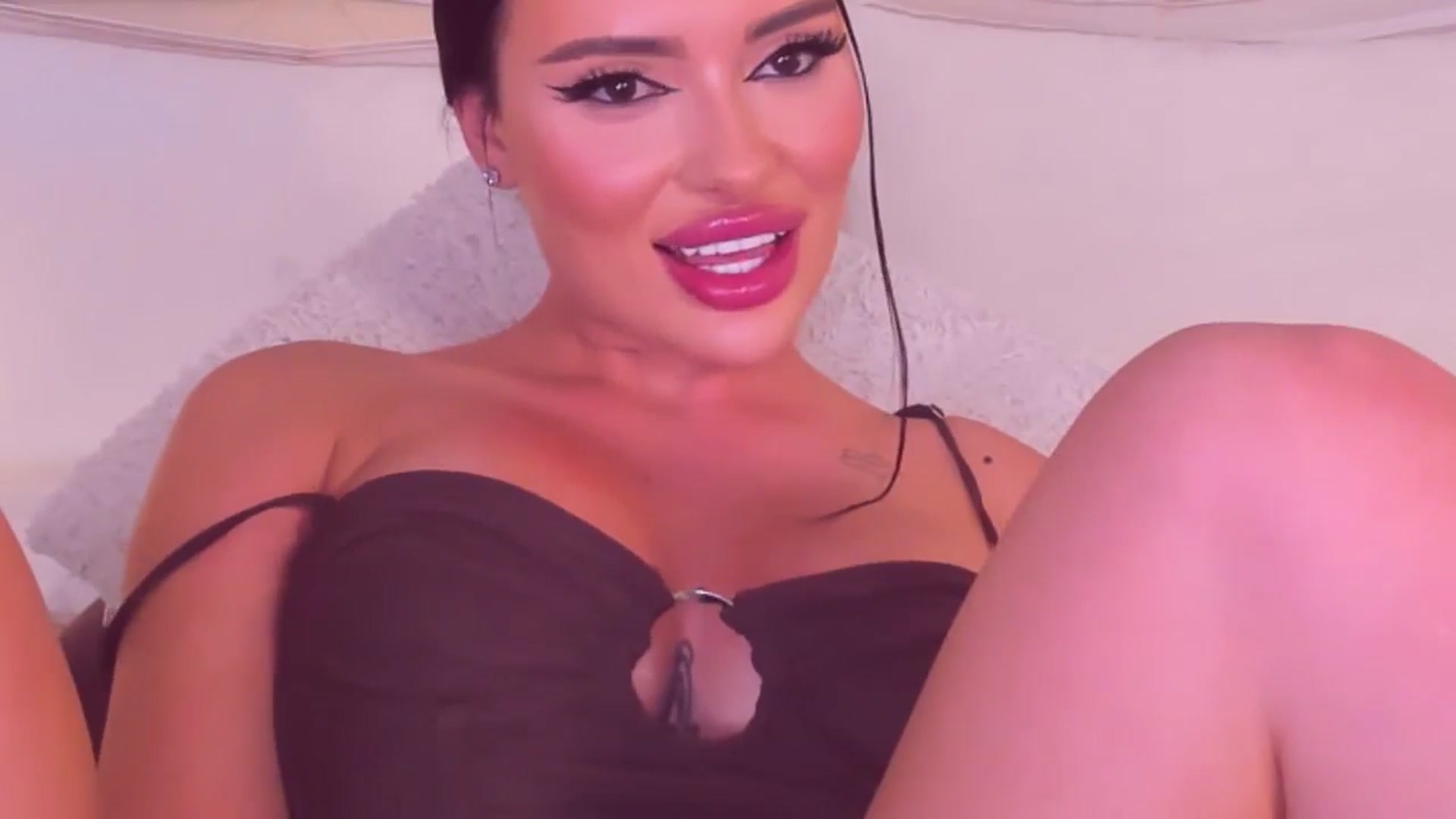 Gallery image thumbnail from Mary_Harris_'s myfreecams stream on, 08/08/2024, 13:41 image 16 of 20