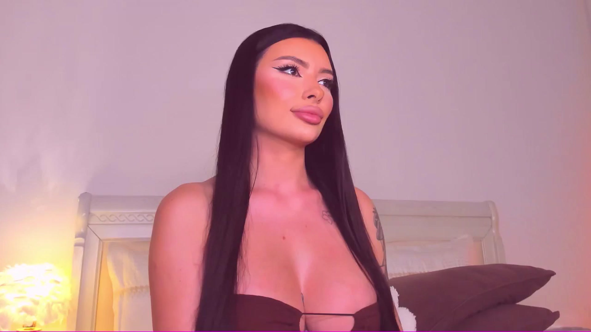 Gallery image thumbnail from Mary_Harris_'s myfreecams stream on, 08/14/2024, 19:32 image 14 of 20