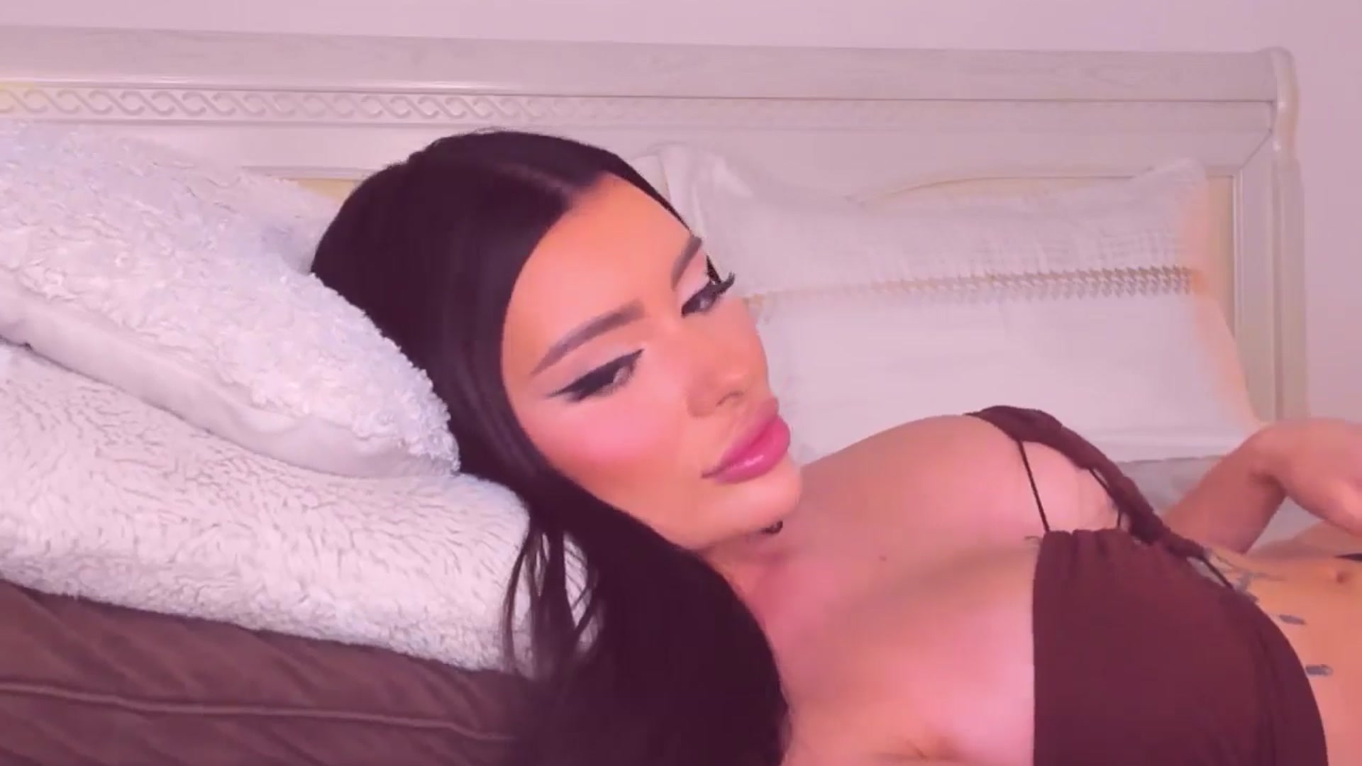Gallery image thumbnail from Mary_Harris_'s myfreecams stream on, 08/14/2024, 21:40 image 6 of 20
