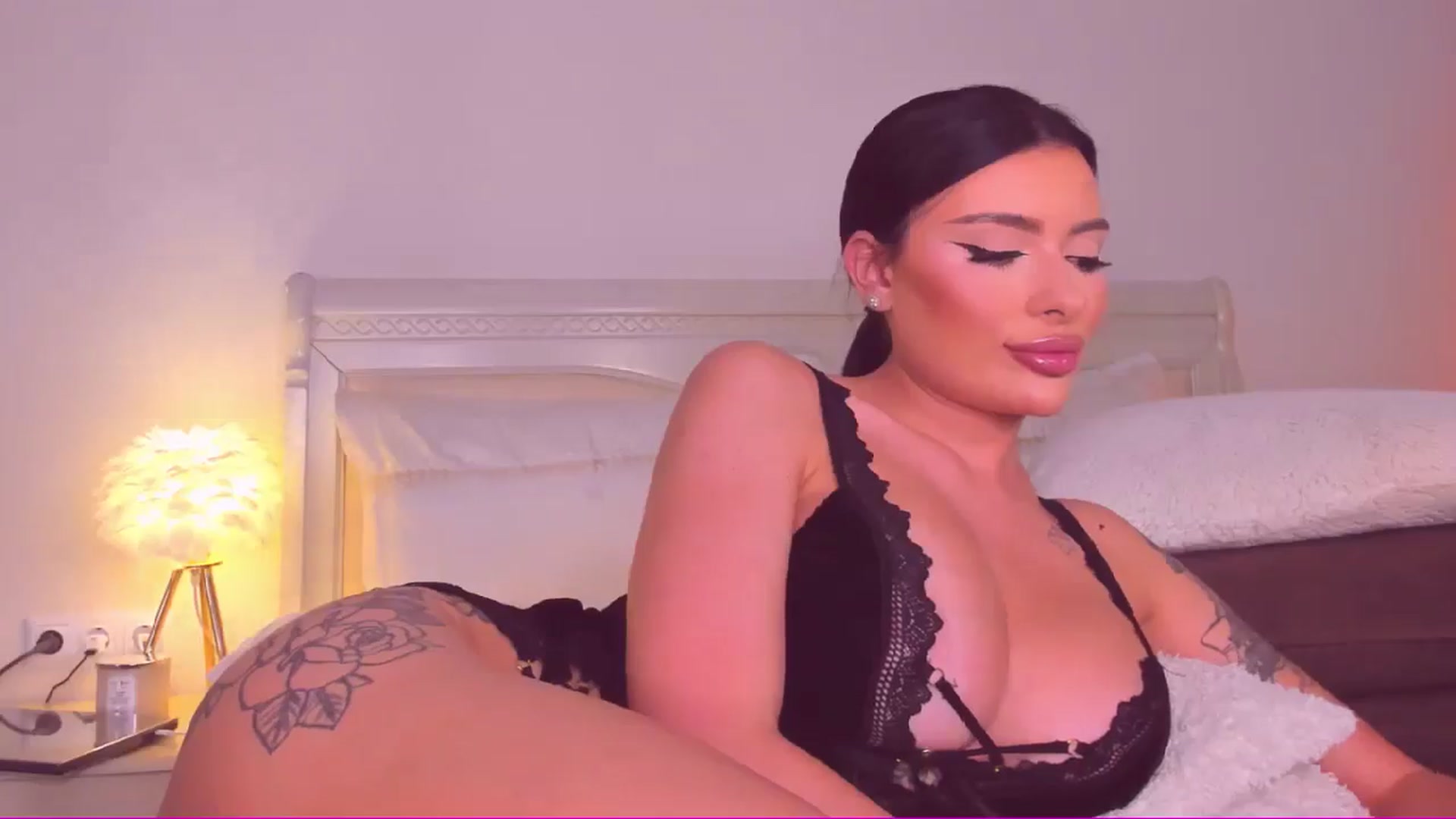 Gallery image thumbnail from Mary_Harris_'s myfreecams stream on, 08/21/2024, 21:23 image 18 of 20