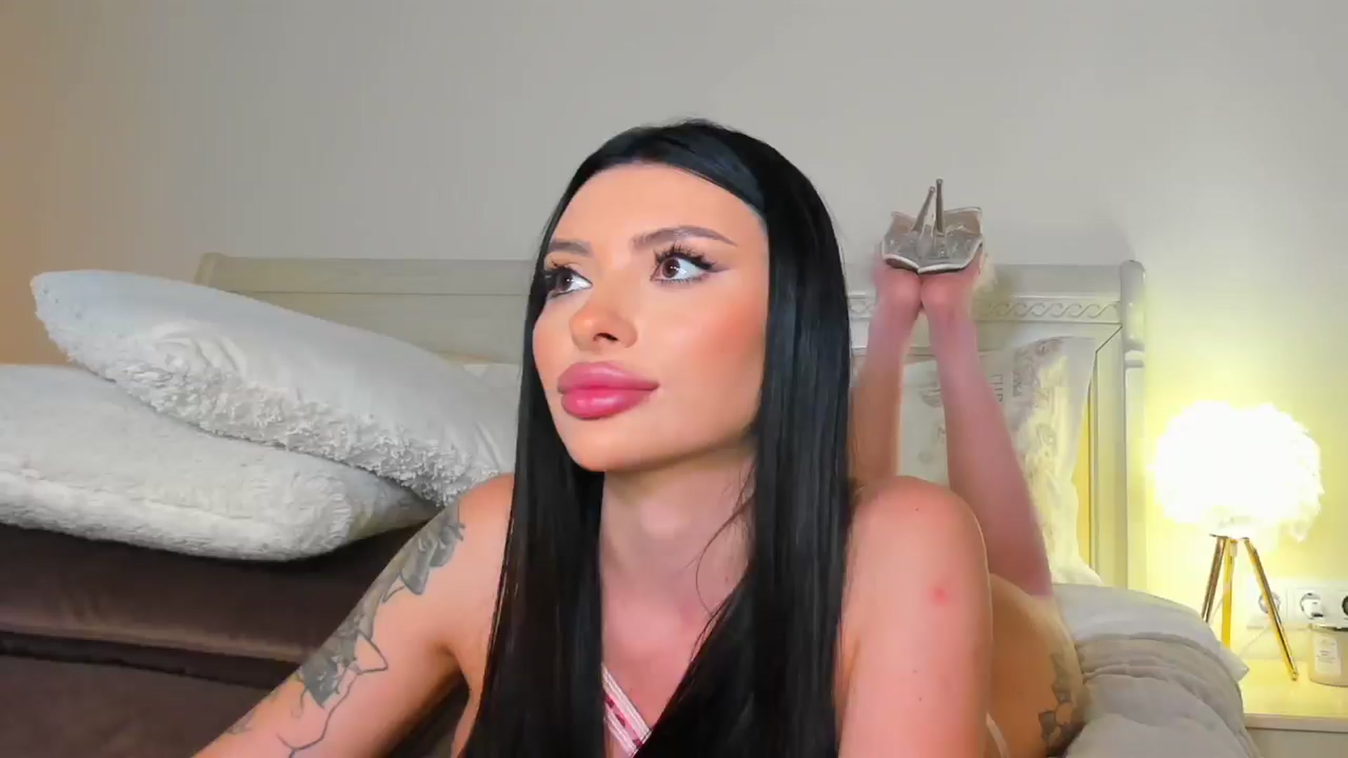 Gallery image thumbnail from Mary_Harris_'s myfreecams stream on, 08/26/2024, 18:59 image 8 of 20