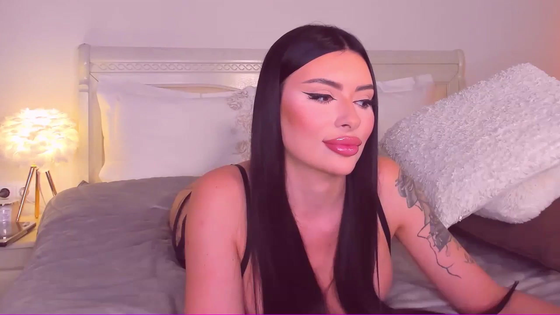 Gallery image thumbnail from Mary_Harris_'s myfreecams stream on, 08/31/2024, 22:21 image 16 of 20
