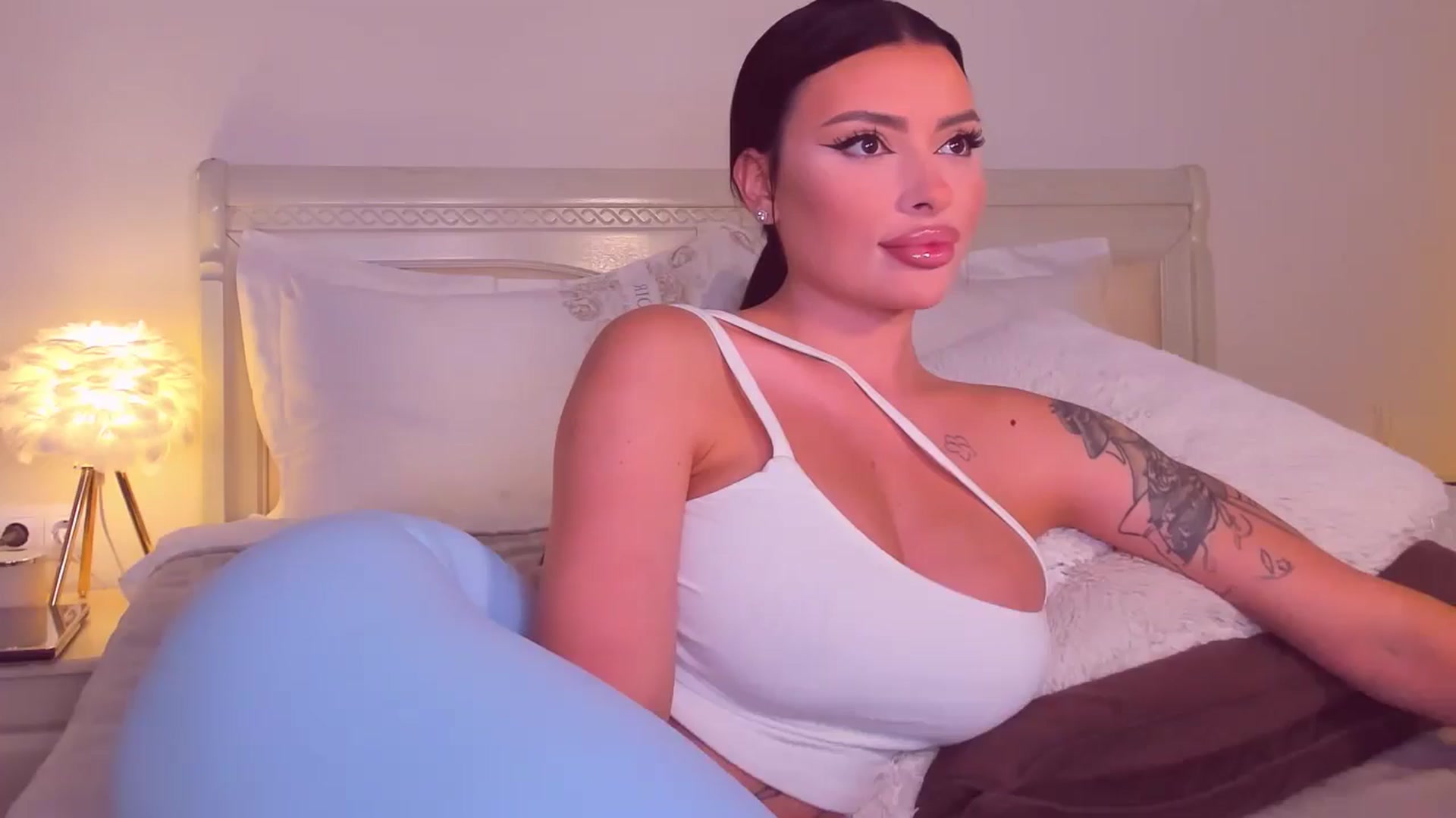 Gallery image thumbnail from Mary_Harris_'s myfreecams stream on, 09/04/2024, 20:10 image 1 of 20