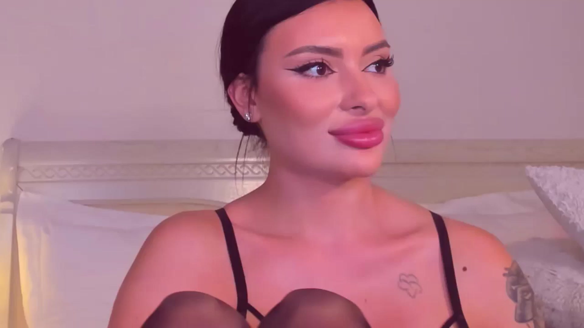 Gallery image thumbnail from Mary_Harris_'s myfreecams stream on, 09/05/2024, 06:19 image 14 of 20