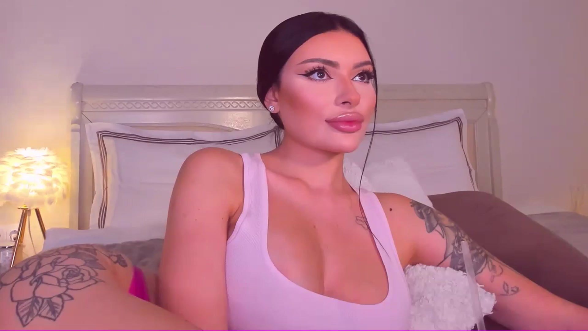 Gallery image thumbnail from Mary_Harris_'s myfreecams stream on, 09/06/2024, 16:16 image 8 of 20