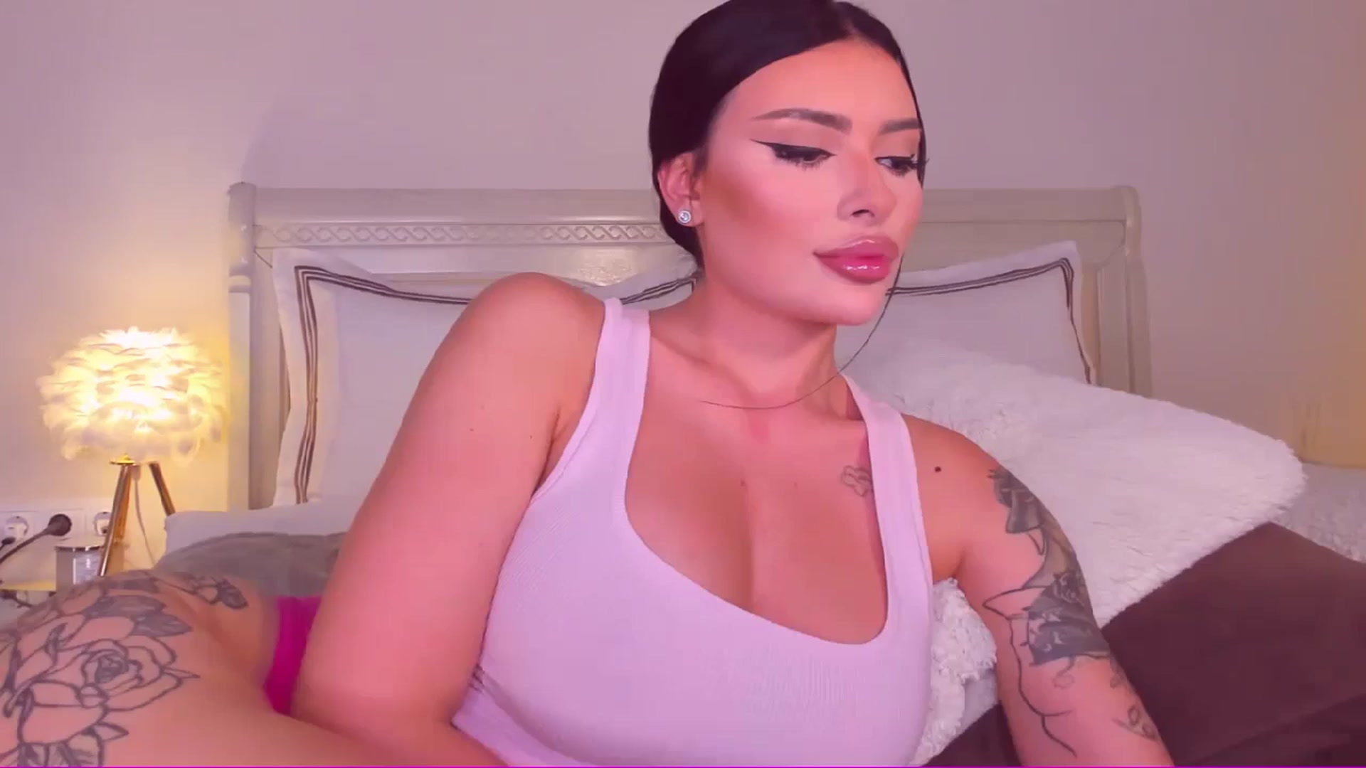 Gallery image thumbnail from Mary_Harris_'s myfreecams stream on, 09/06/2024, 18:16 image 4 of 20