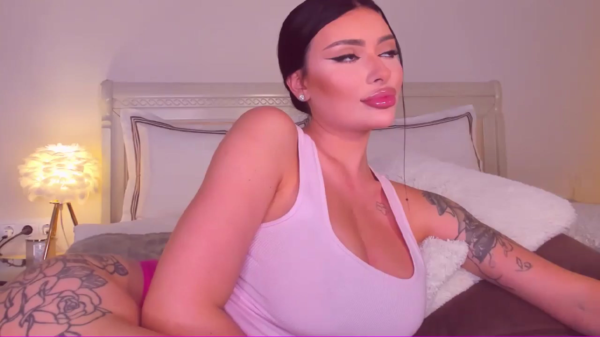 Gallery image thumbnail from Mary_Harris_'s myfreecams stream on, 09/06/2024, 18:16 image 8 of 20