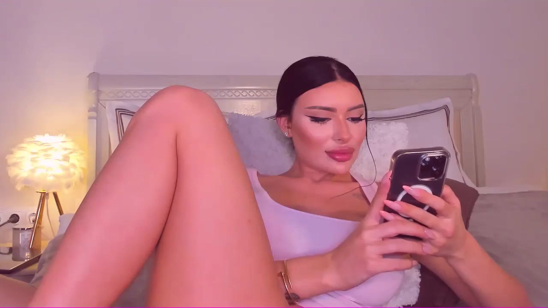 Gallery image thumbnail from Mary_Harris_'s myfreecams stream on, 09/06/2024, 20:00 image 19 of 20