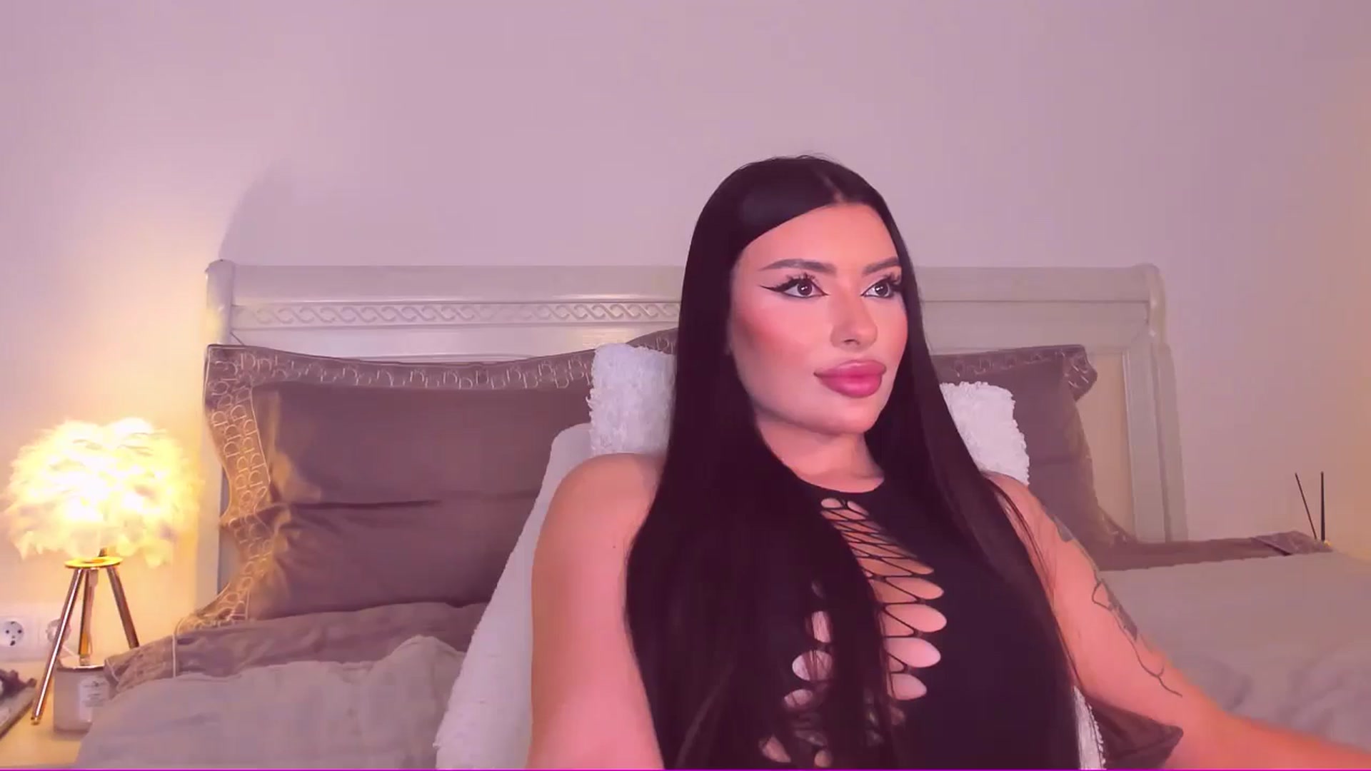 Gallery image thumbnail from Mary_Harris_'s myfreecams stream on, 09/14/2024, 20:30 image 14 of 20