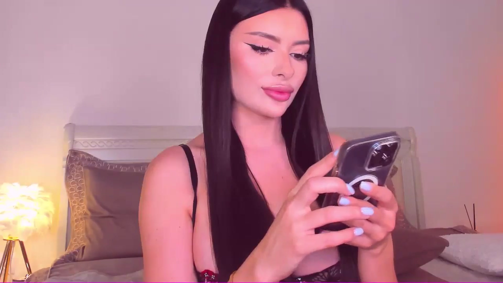 Gallery image thumbnail from Mary_Harris_'s myfreecams stream on, 09/17/2024, 21:49 image 16 of 20