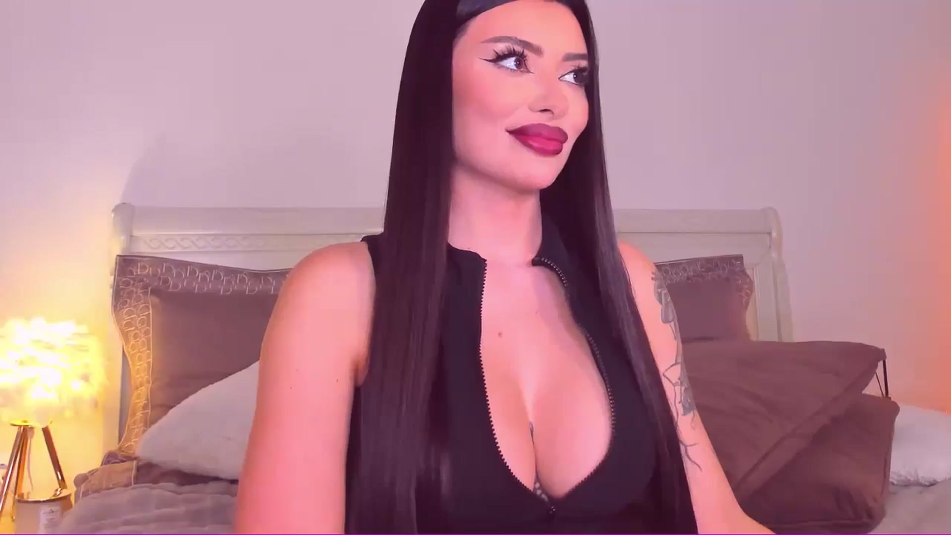 Gallery image thumbnail from Mary_Harris_'s myfreecams stream on, 09/19/2024, 22:37 image 2 of 20