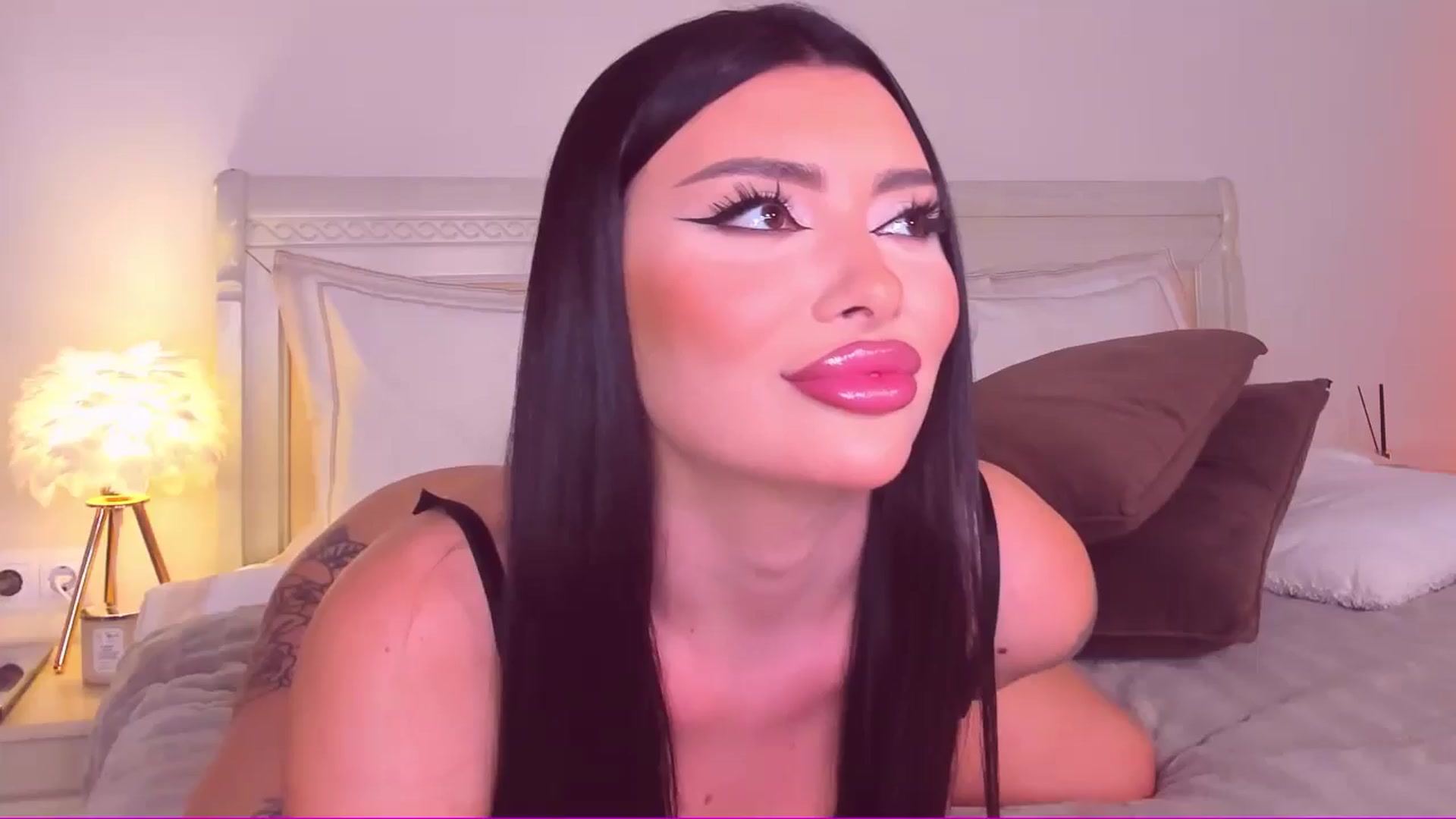Gallery image thumbnail from Mary_Harris_'s myfreecams stream on, 09/21/2024, 23:13 image 1 of 20
