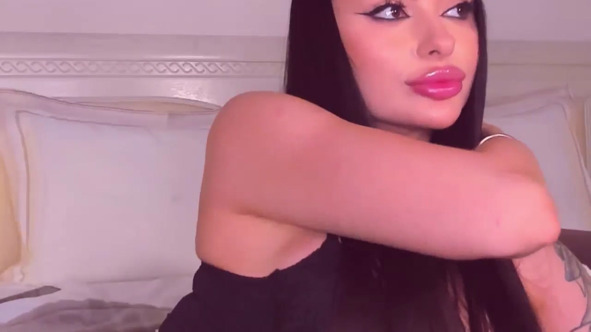 Gallery image thumbnail from Mary_Harris_'s myfreecams stream on, 10/03/2024, 07:03 image 20 of 20