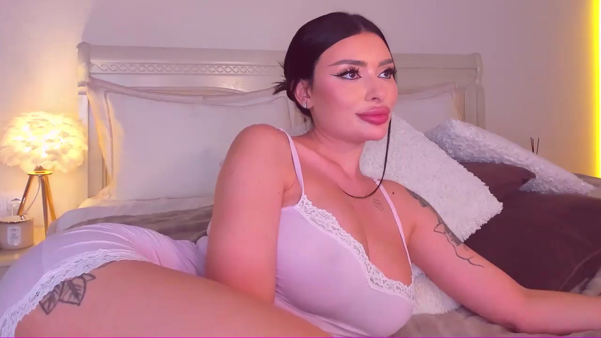 Gallery image thumbnail from Mary_Harris_'s myfreecams stream on, 10/08/2024, 13:40 image 6 of 20