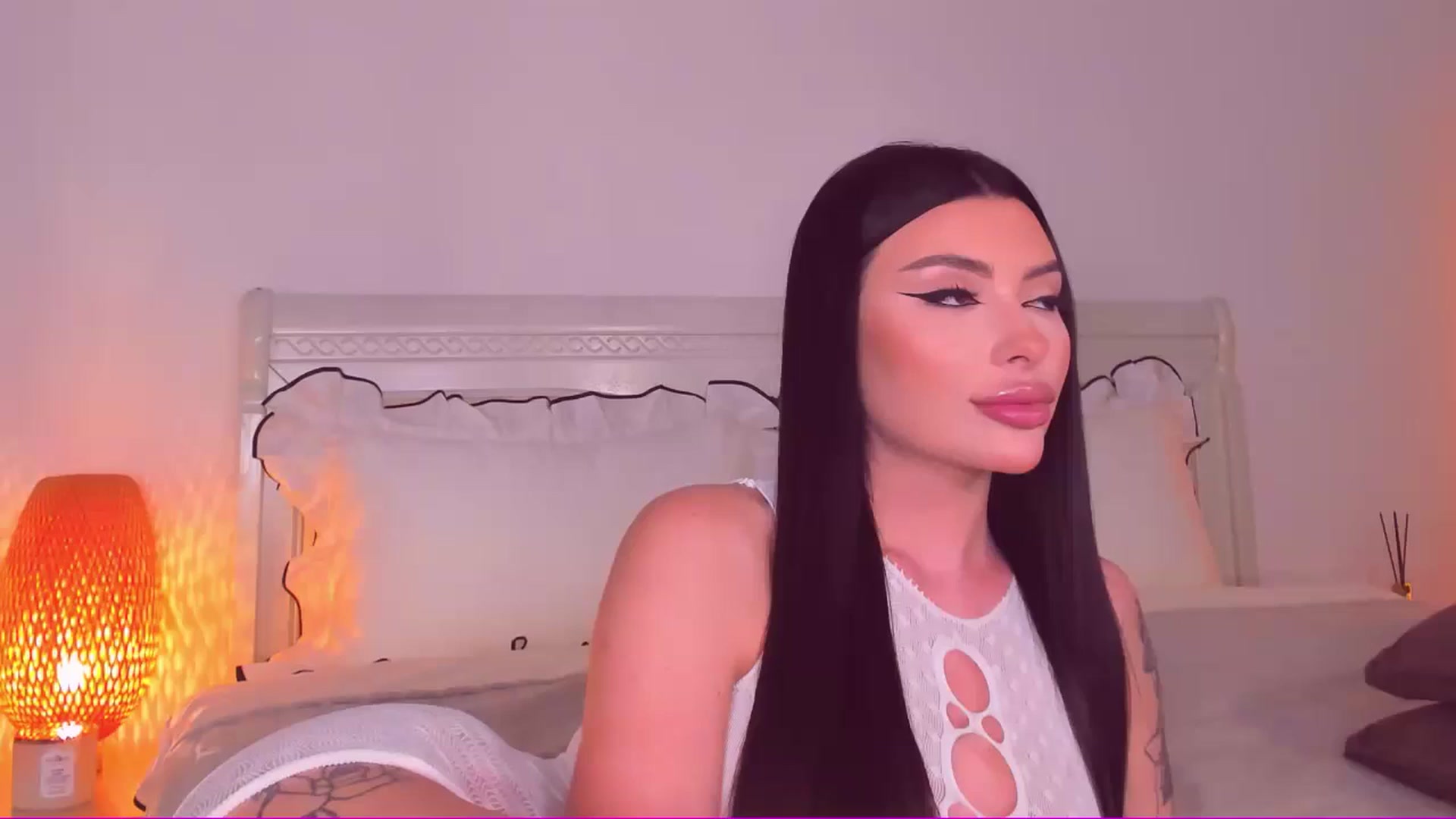 Gallery image thumbnail from Mary_Harris_'s myfreecams stream on, 10/14/2024, 23:58 image 1 of 20