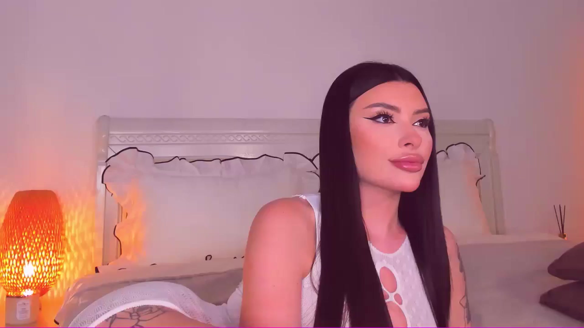 Gallery image thumbnail from Mary_Harris_'s myfreecams stream on, 10/14/2024, 23:58 image 4 of 20