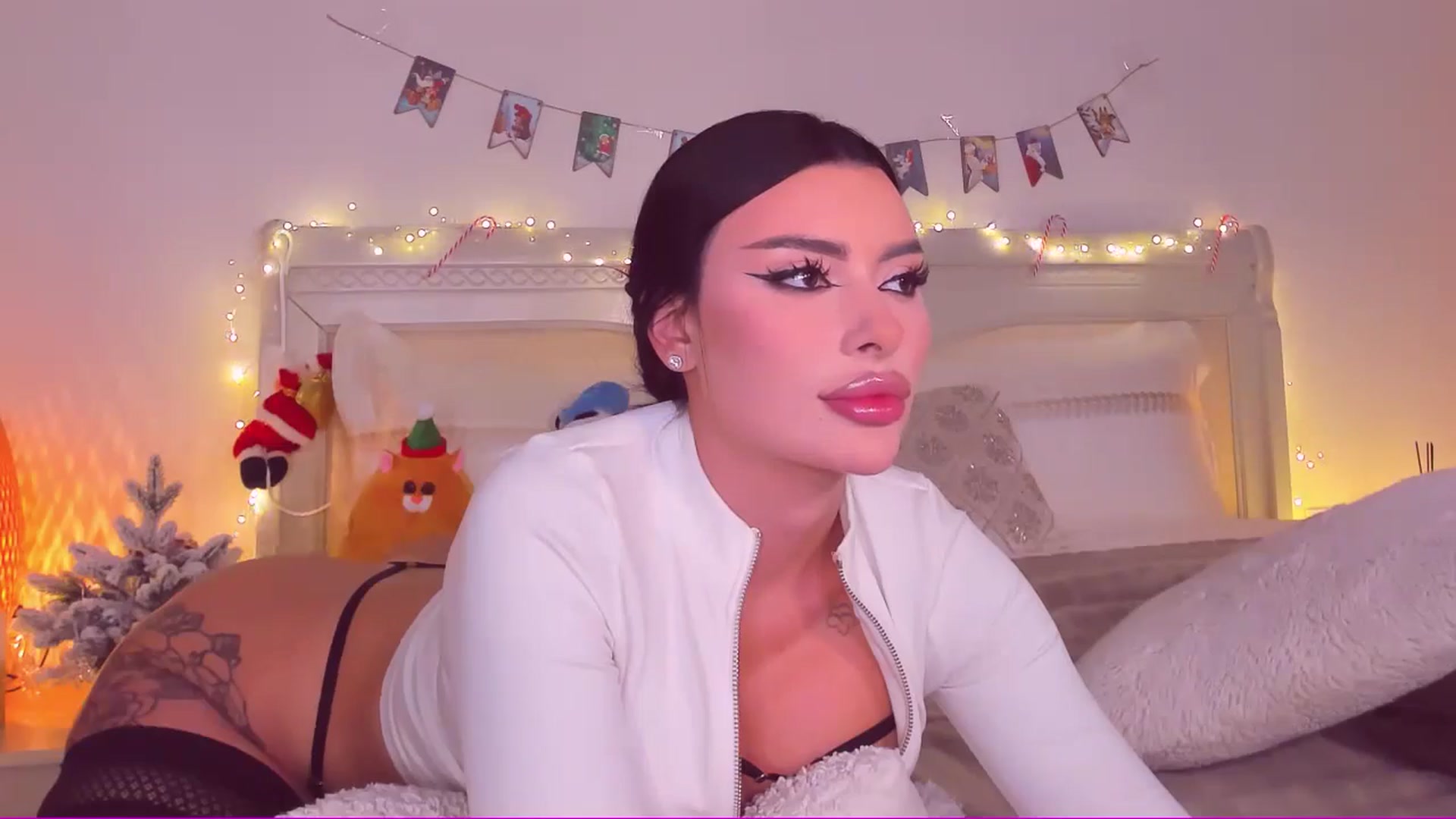 Gallery image thumbnail from Mary_Harris_'s myfreecams stream on, 12/14/2024, 21:26 image 7 of 20