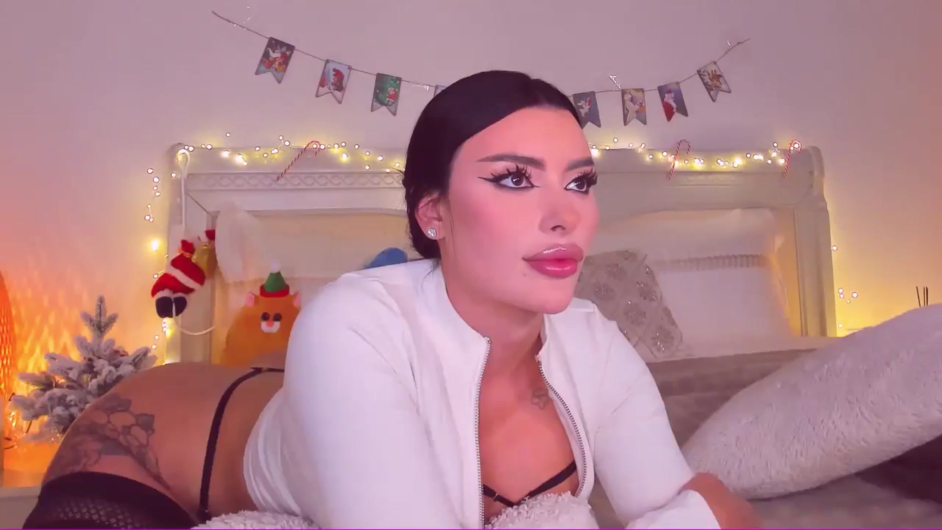 Gallery image thumbnail from Mary_Harris_'s myfreecams stream on, 12/14/2024, 21:26 image 8 of 20