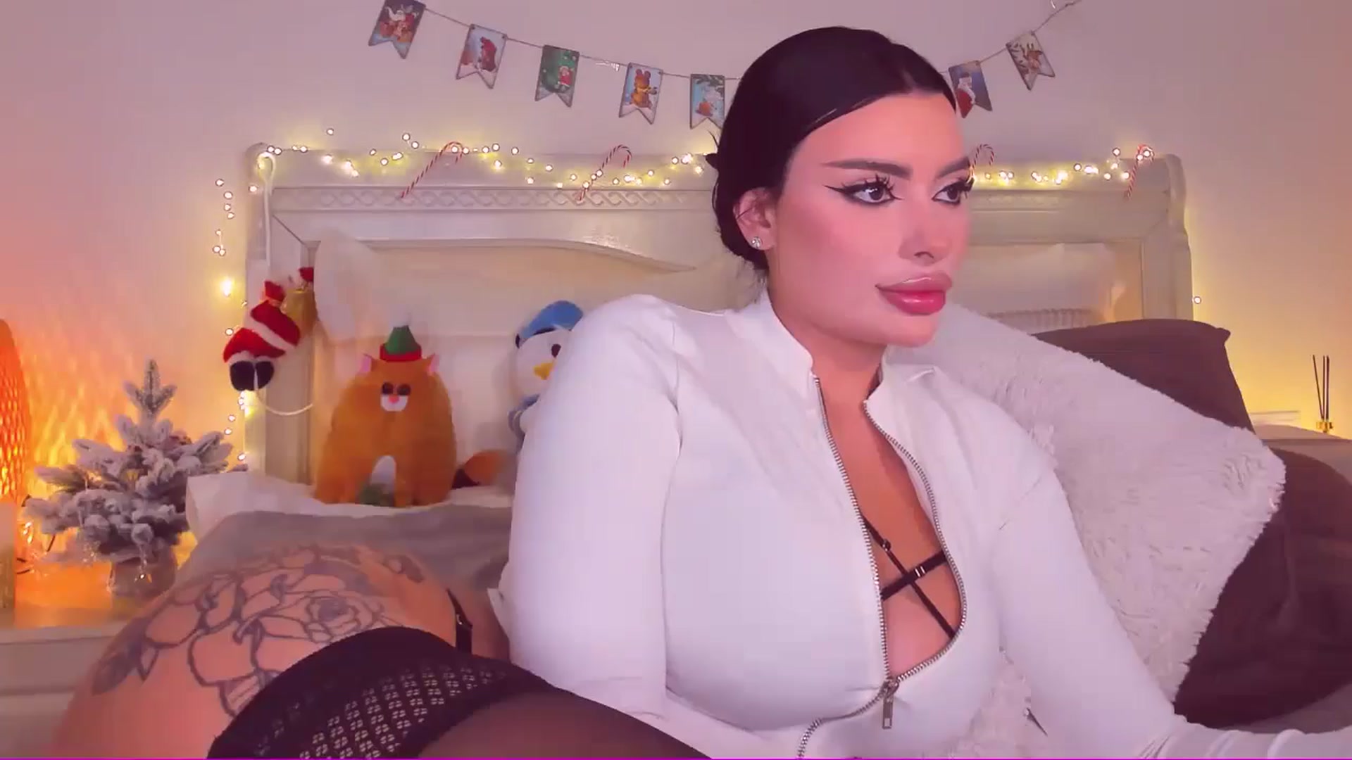 Gallery image thumbnail from Mary_Harris_'s myfreecams stream on, 12/14/2024, 21:26 image 19 of 20