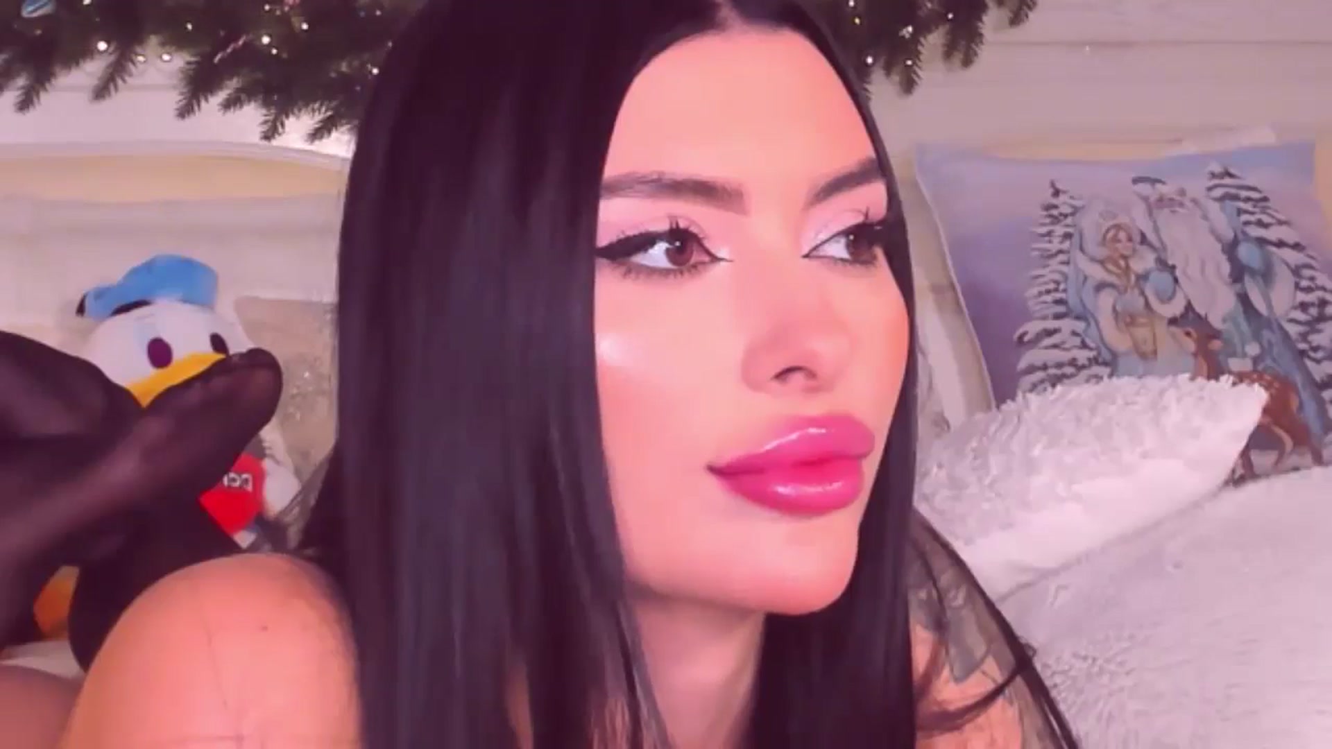 Gallery image thumbnail from Mary_Harris_'s myfreecams stream on, 12/18/2024, 06:30 image 5 of 20