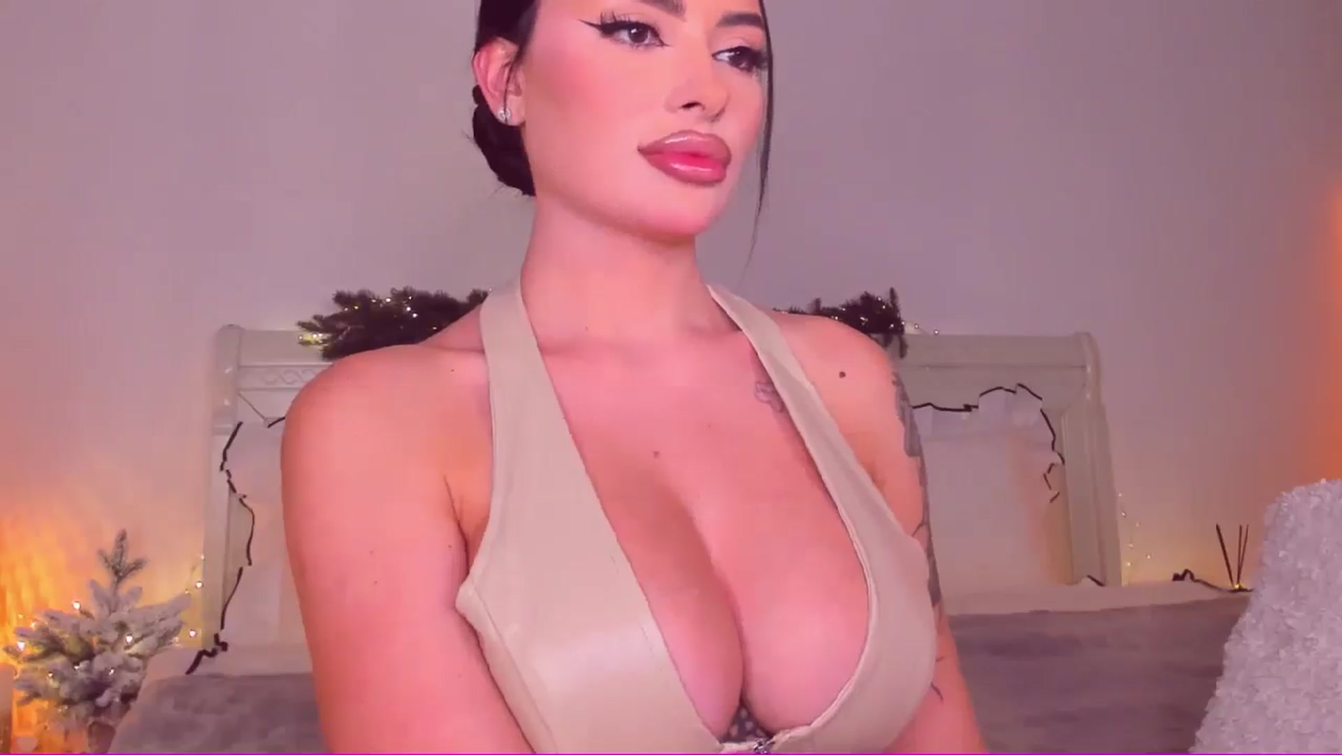 Gallery image thumbnail from Mary_Harris_'s myfreecams stream on, 01/05/2025, 19:43 image 4 of 20