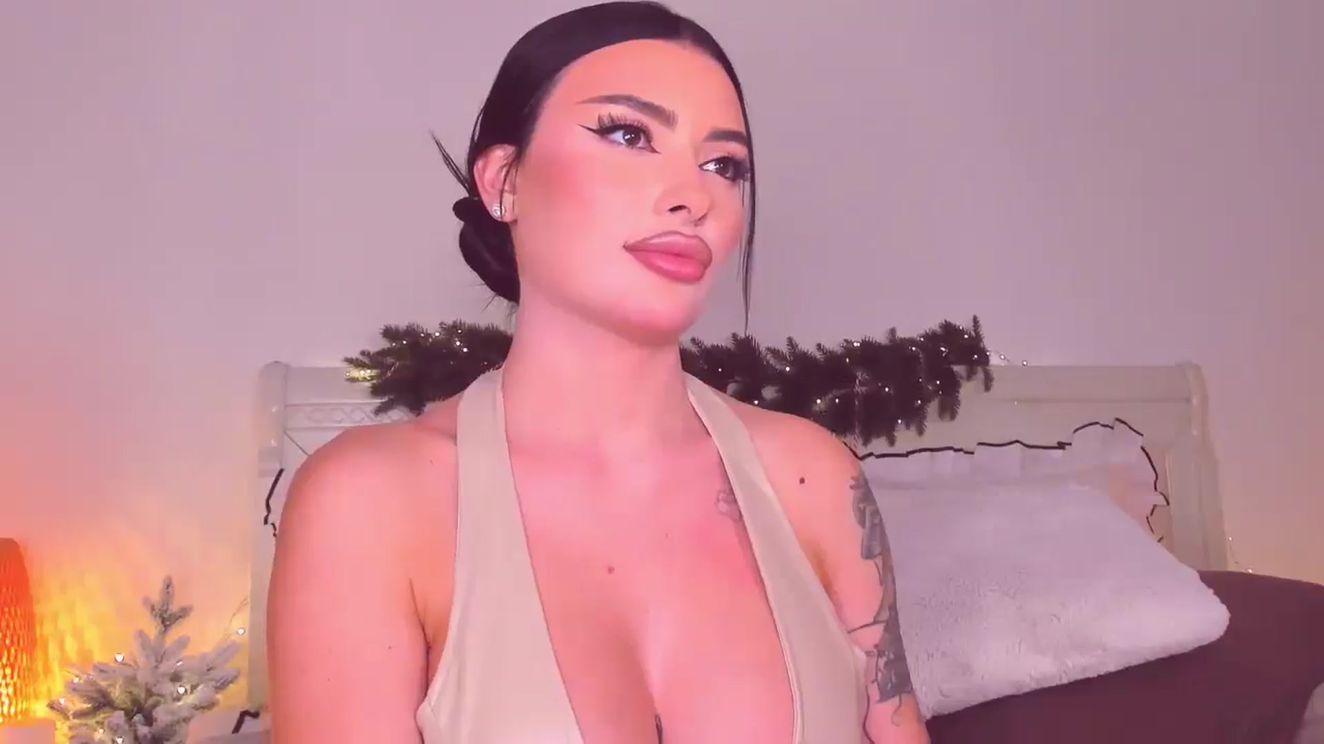 Gallery image thumbnail from Mary_Harris_'s myfreecams stream on, 01/05/2025, 22:44 image 8 of 20