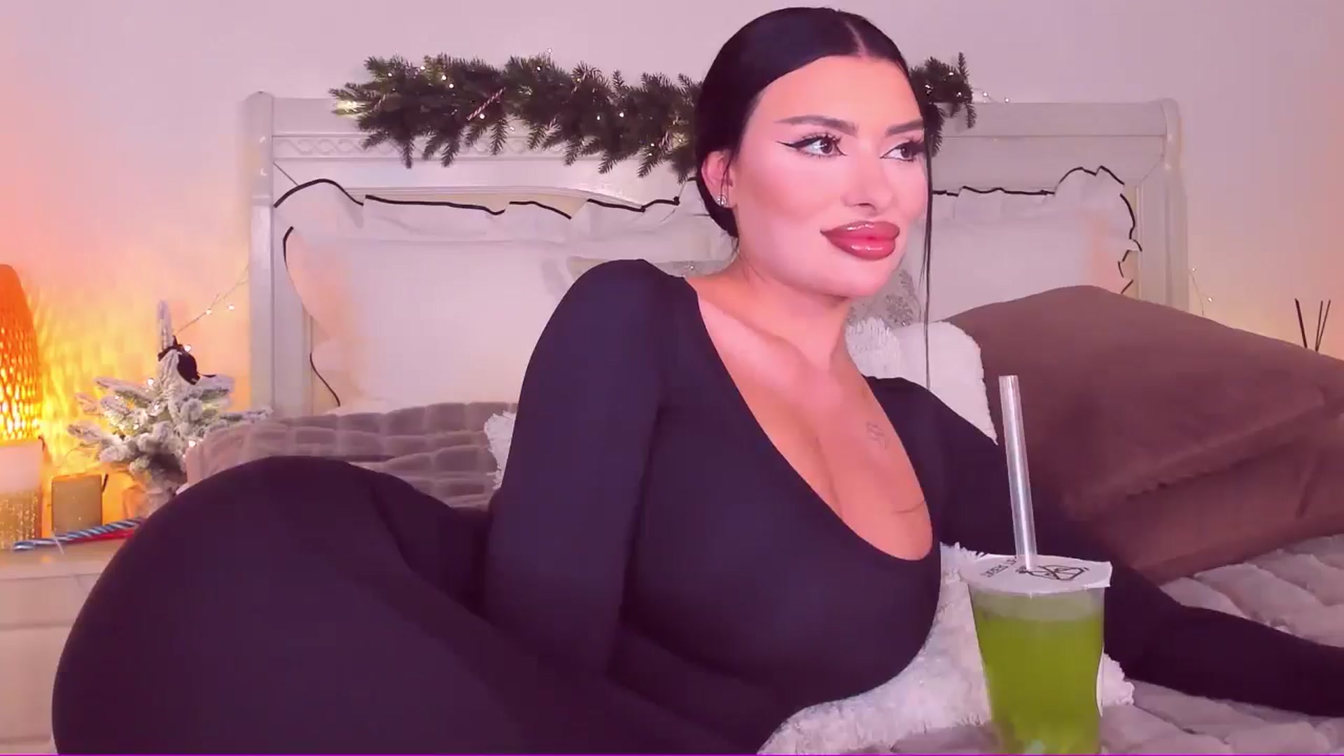 Gallery image thumbnail from Mary_Harris_'s myfreecams stream on, 01/13/2025, 16:46 image 2 of 20