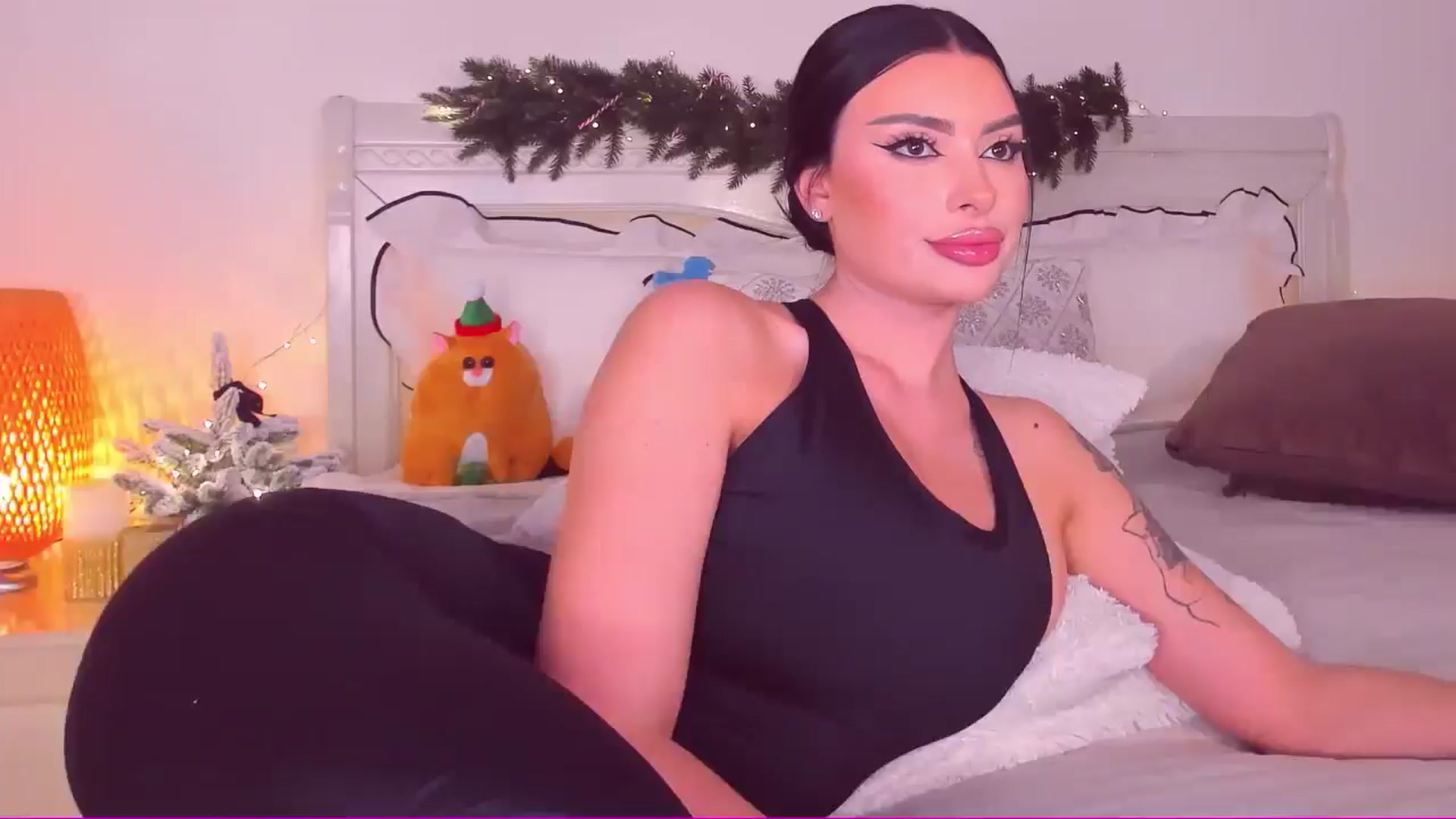 Gallery image thumbnail from Mary_Harris_'s myfreecams stream on, 01/16/2025, 14:28 image 1 of 20