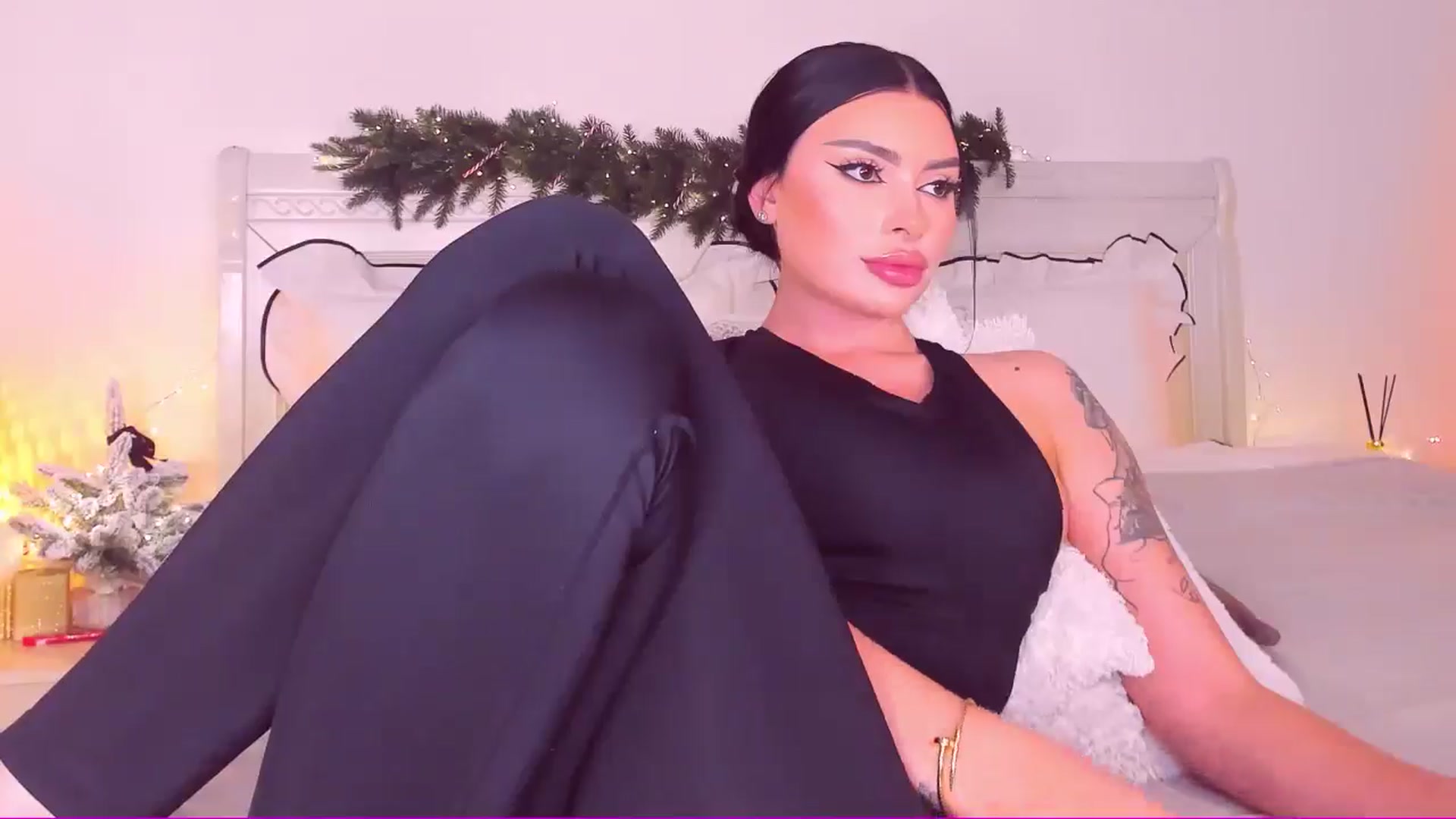 Gallery image thumbnail from Mary_Harris_'s myfreecams stream on, 01/16/2025, 15:22 image 17 of 20