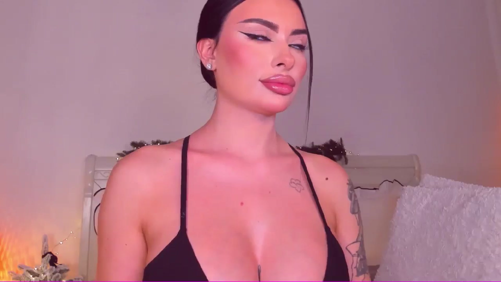 Gallery image thumbnail from Mary_Harris_'s myfreecams stream on, 01/17/2025, 11:41 image 16 of 20