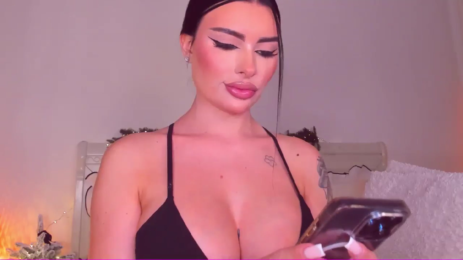 Gallery image thumbnail from Mary_Harris_'s myfreecams stream on, 01/17/2025, 11:41 image 17 of 20