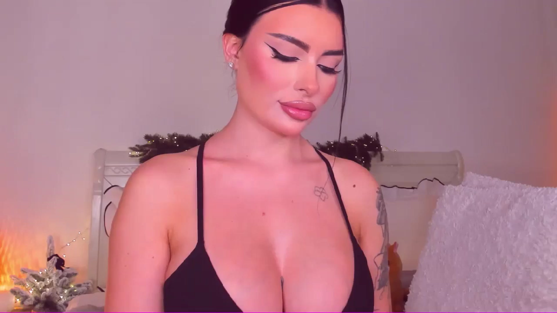 Gallery image thumbnail from Mary_Harris_'s myfreecams stream on, 01/17/2025, 12:02 image 2 of 20