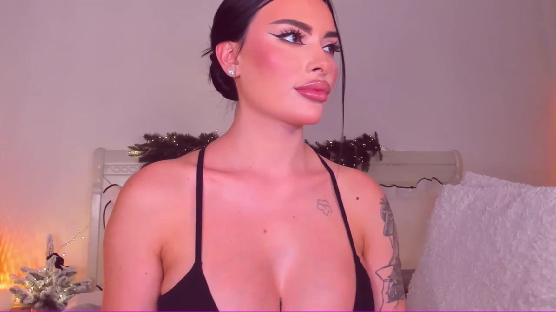 Gallery image thumbnail from Mary_Harris_'s myfreecams stream on, 01/17/2025, 12:02 image 12 of 20