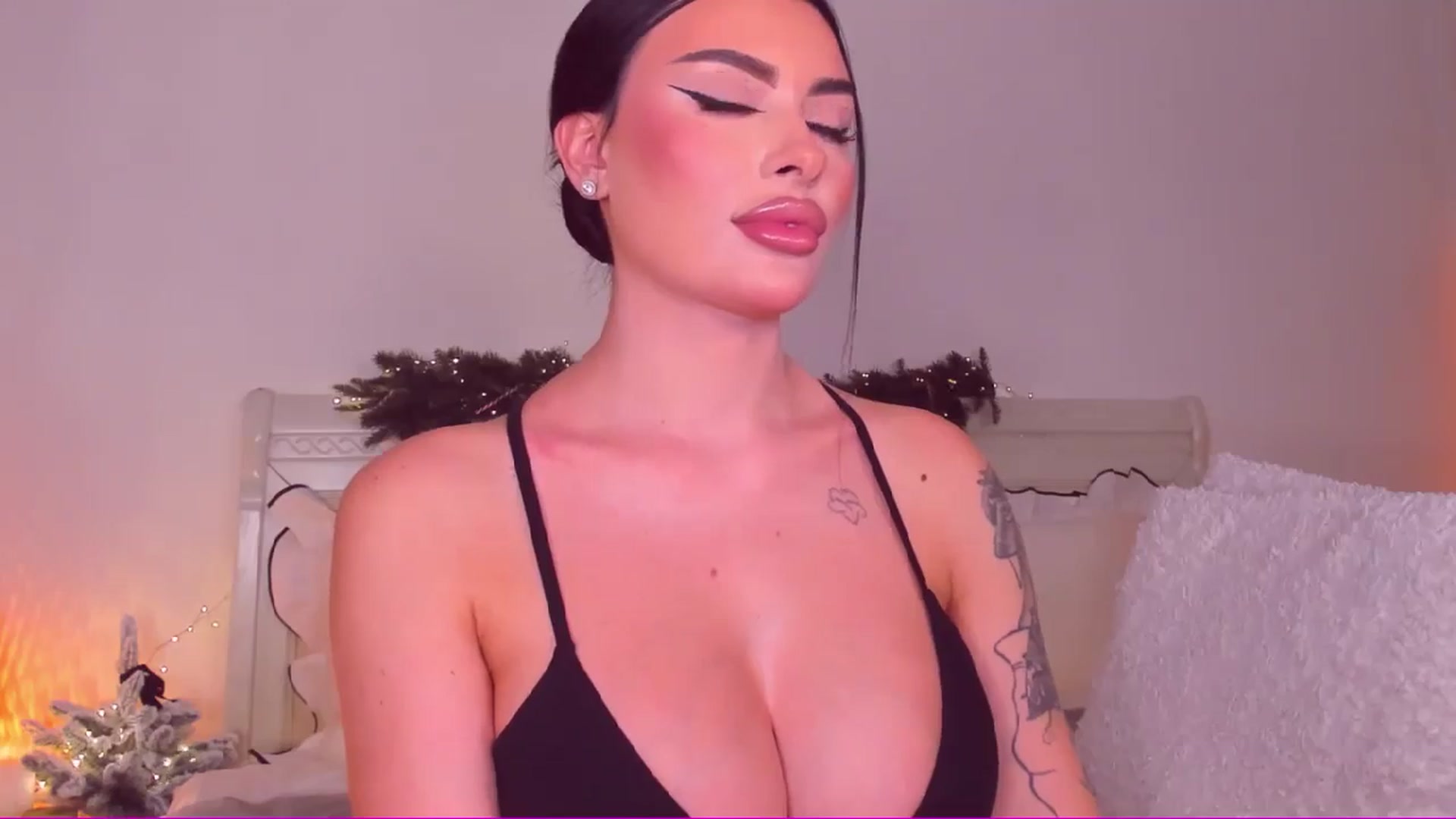 Gallery image thumbnail from Mary_Harris_'s myfreecams stream on, 01/17/2025, 12:02 image 20 of 20