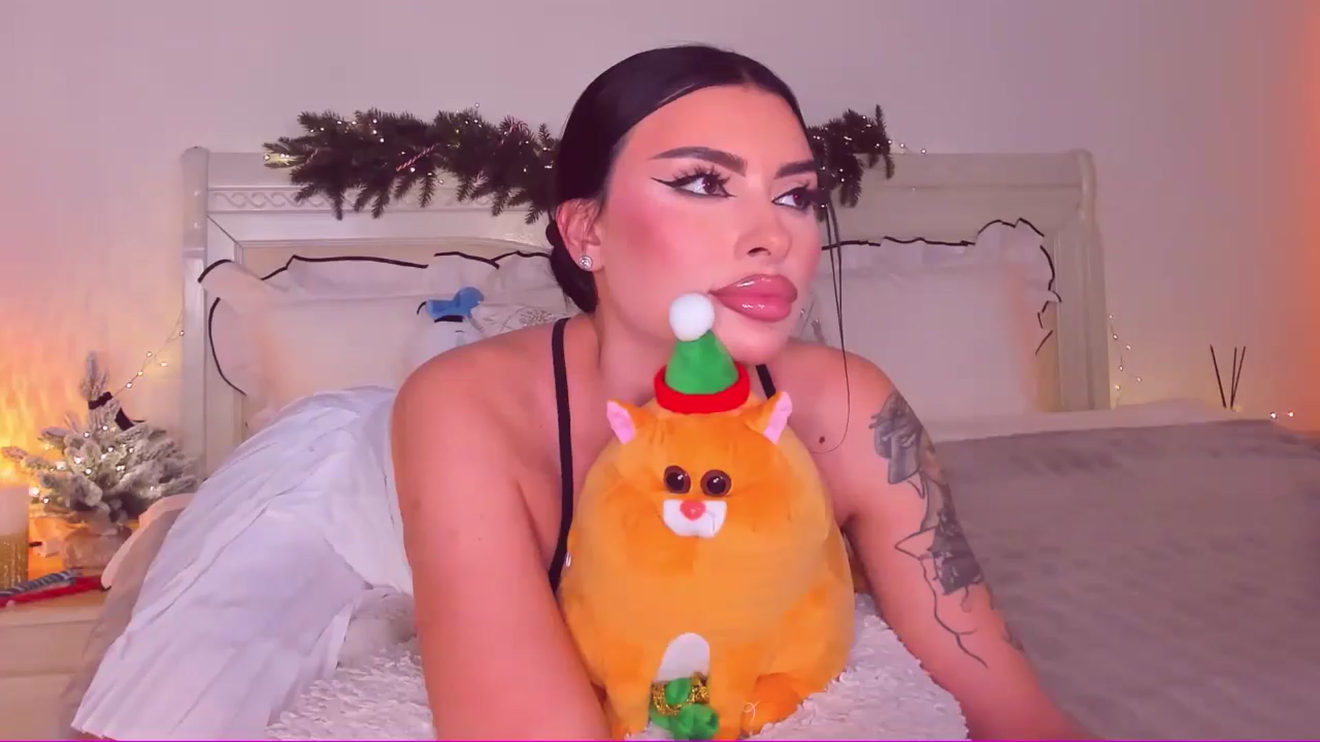 Gallery image thumbnail from Mary_Harris_'s myfreecams stream on, 01/17/2025, 19:55 image 16 of 20