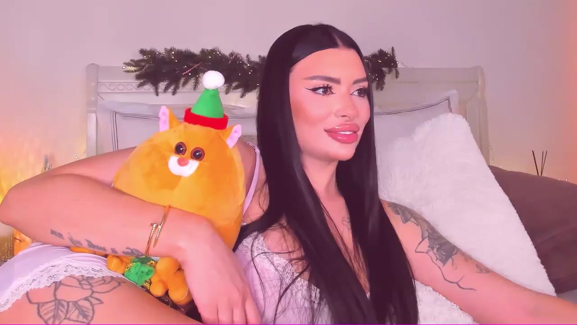 Gallery image thumbnail from Mary_Harris_'s myfreecams stream on, 01/18/2025, 18:16 image 8 of 20