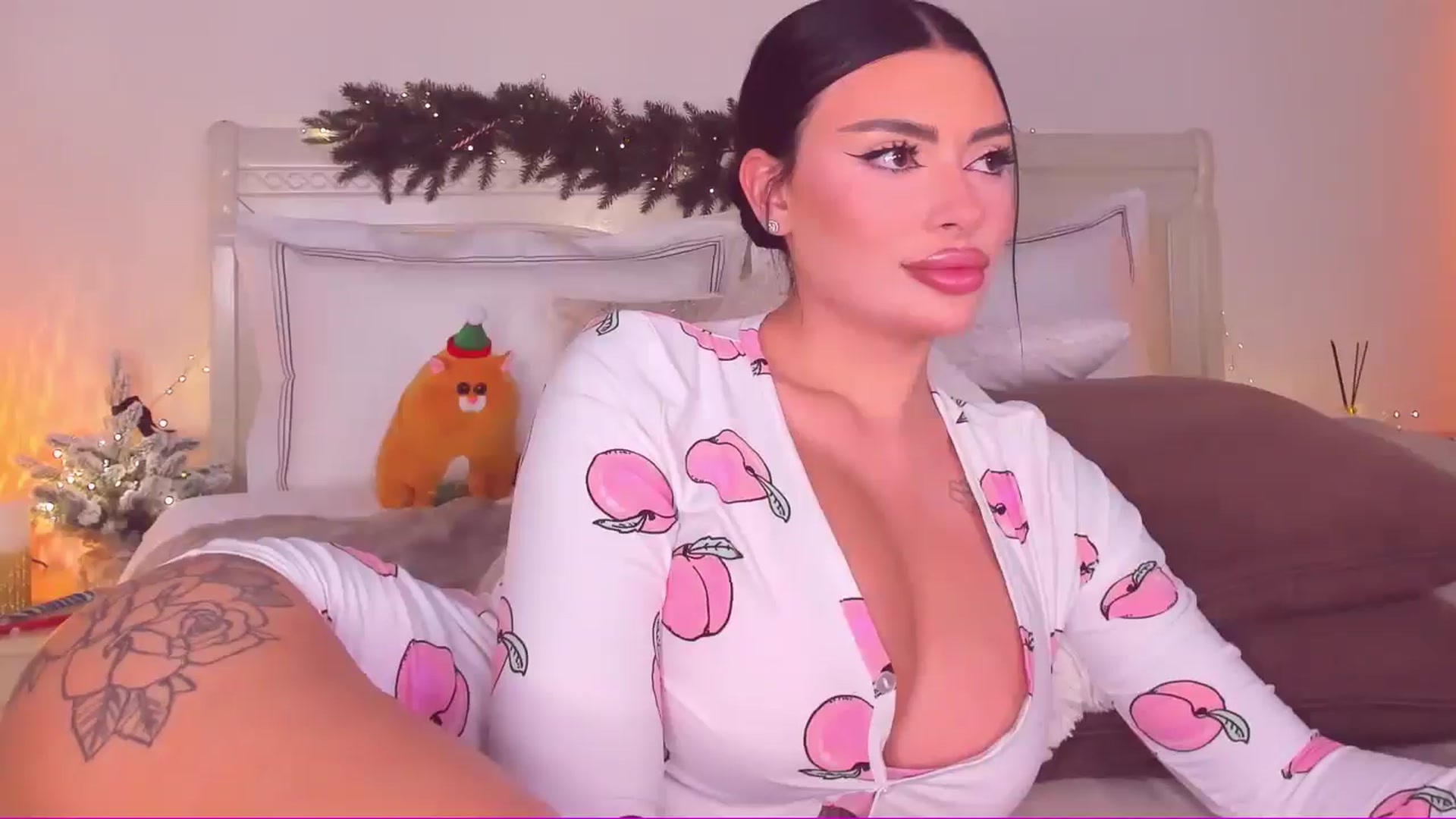 Gallery image thumbnail from Mary_Harris_'s myfreecams stream on, 01/18/2025, 21:06 image 15 of 20