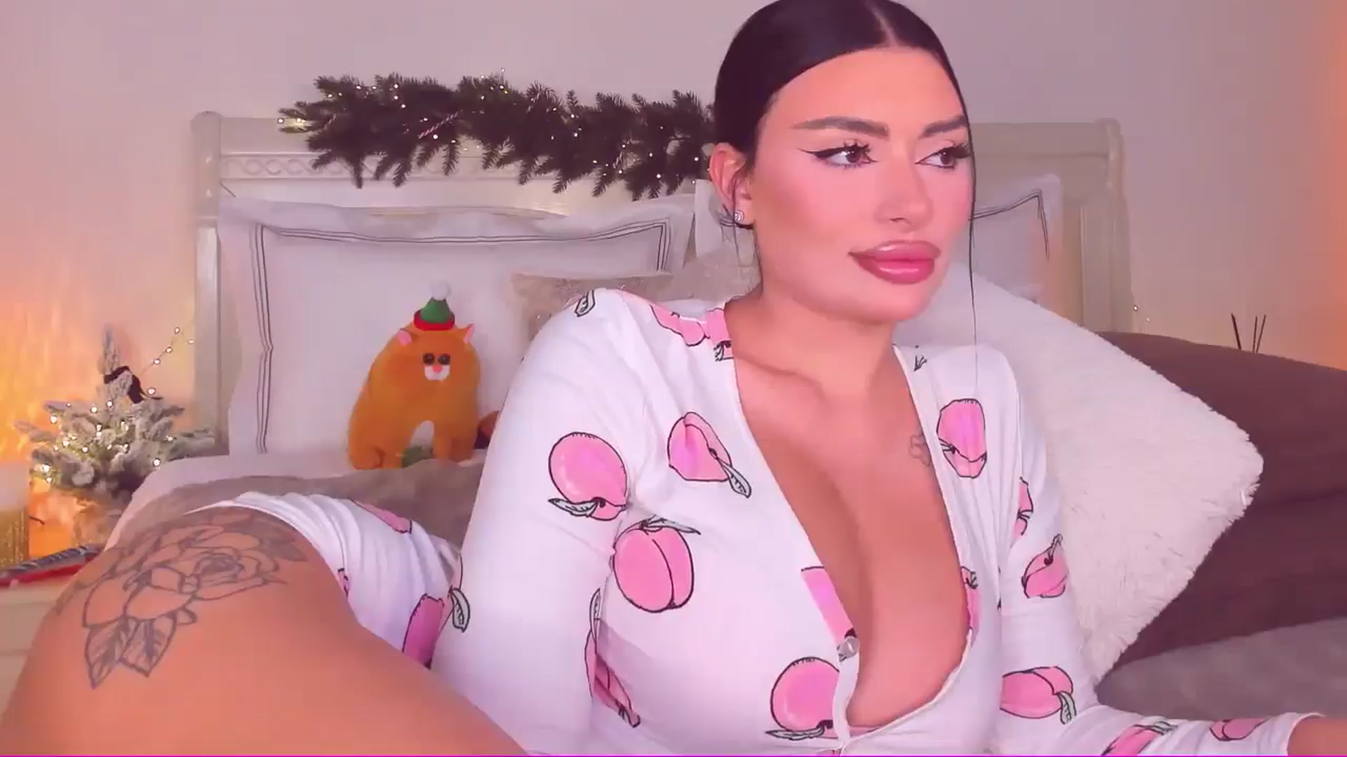 Gallery image thumbnail from Mary_Harris_'s myfreecams stream on, 01/18/2025, 21:06 image 12 of 20